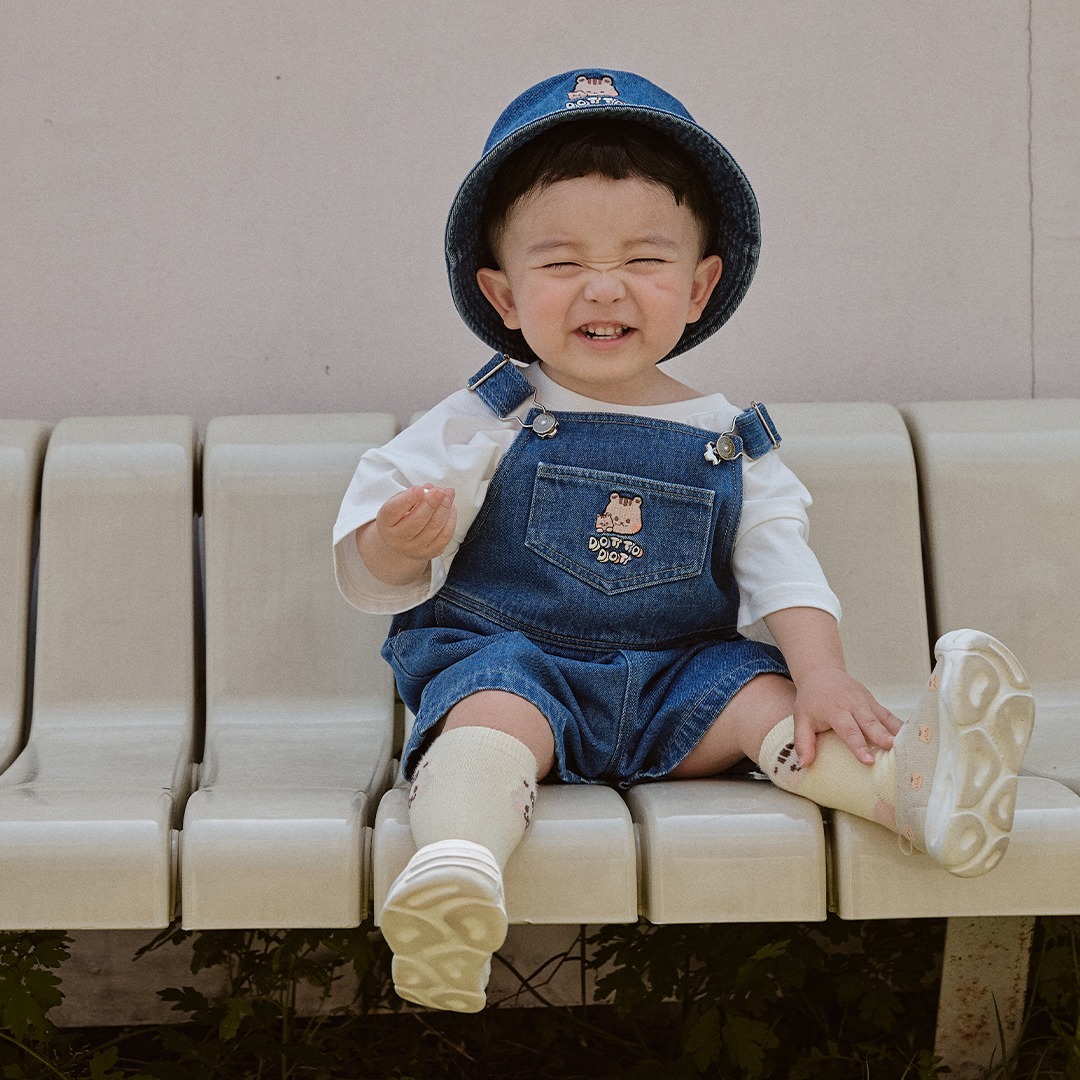 24S/S🌞DOTtwins探頭小精靈-可愛松鼠牛仔背帶褲