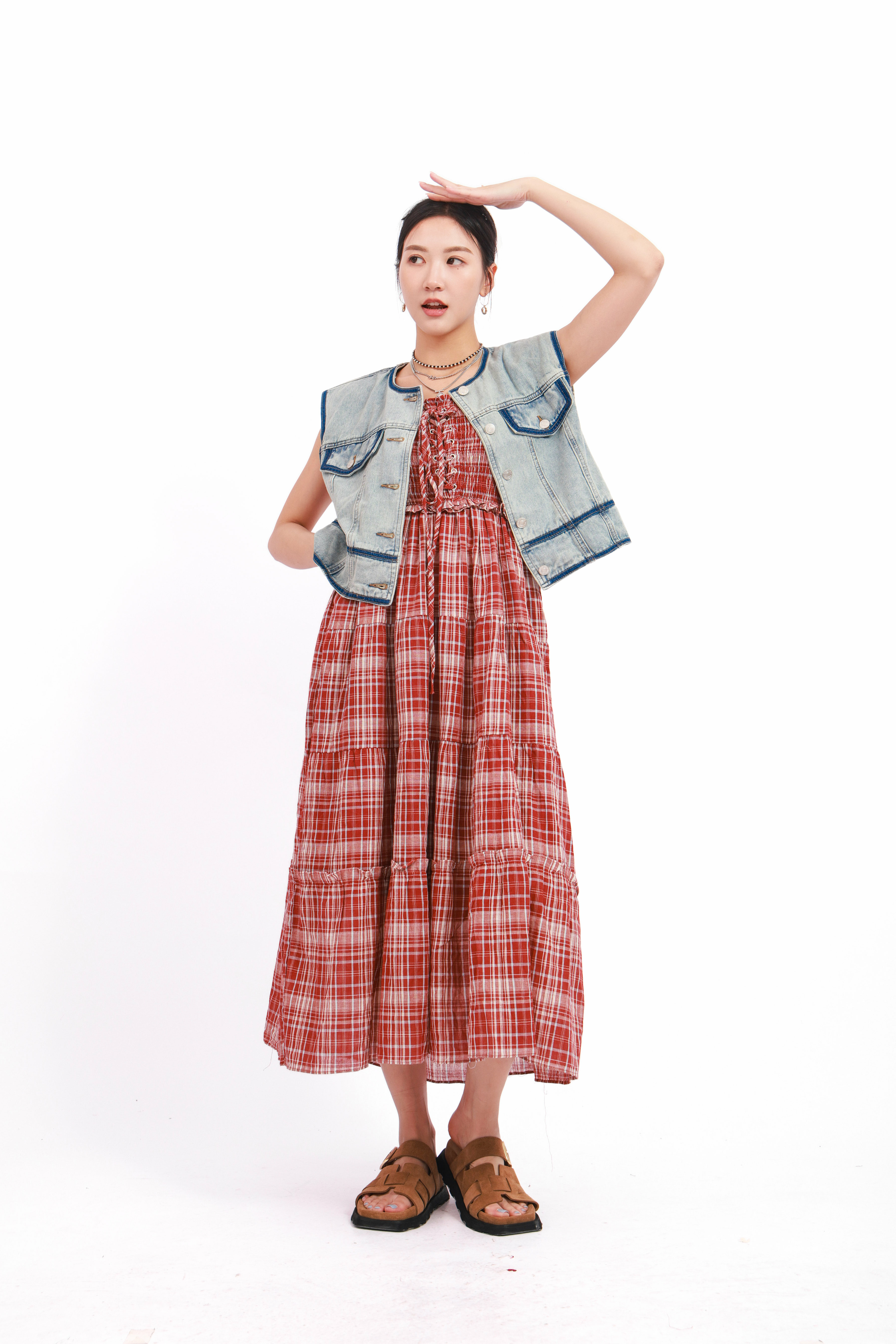 造型 977（背心＋連身裙）