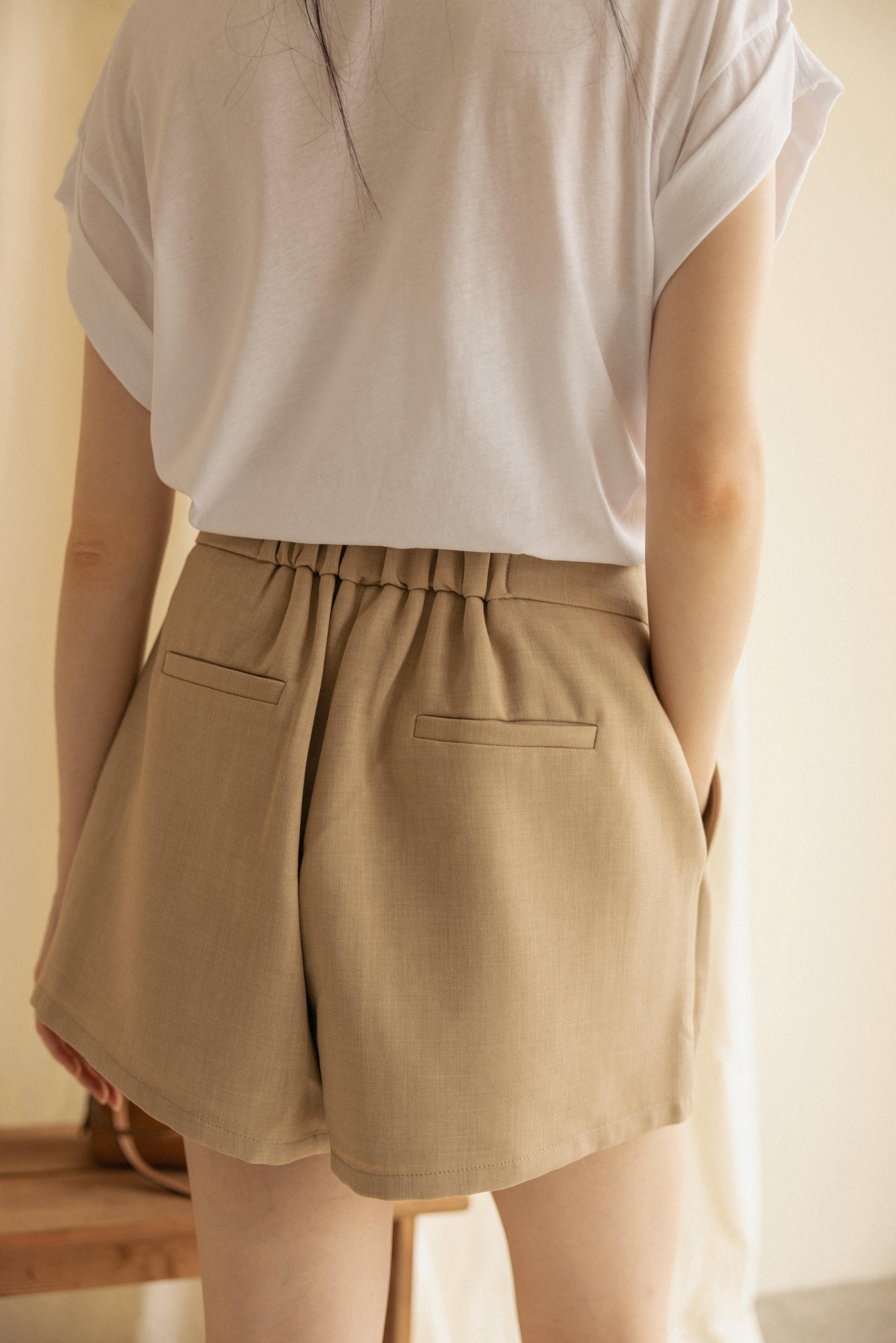 挺版彈性西裝短褲-杏