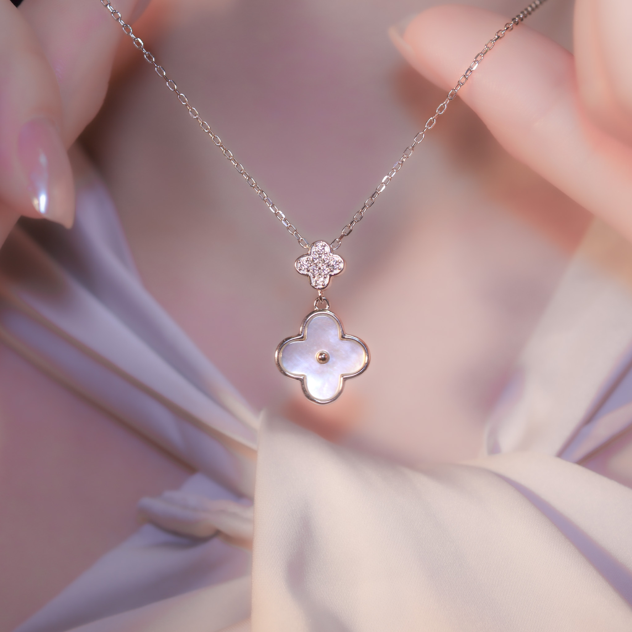 | 925 Silver・Platinum | Lasting Luck Necklace | NE1132 |