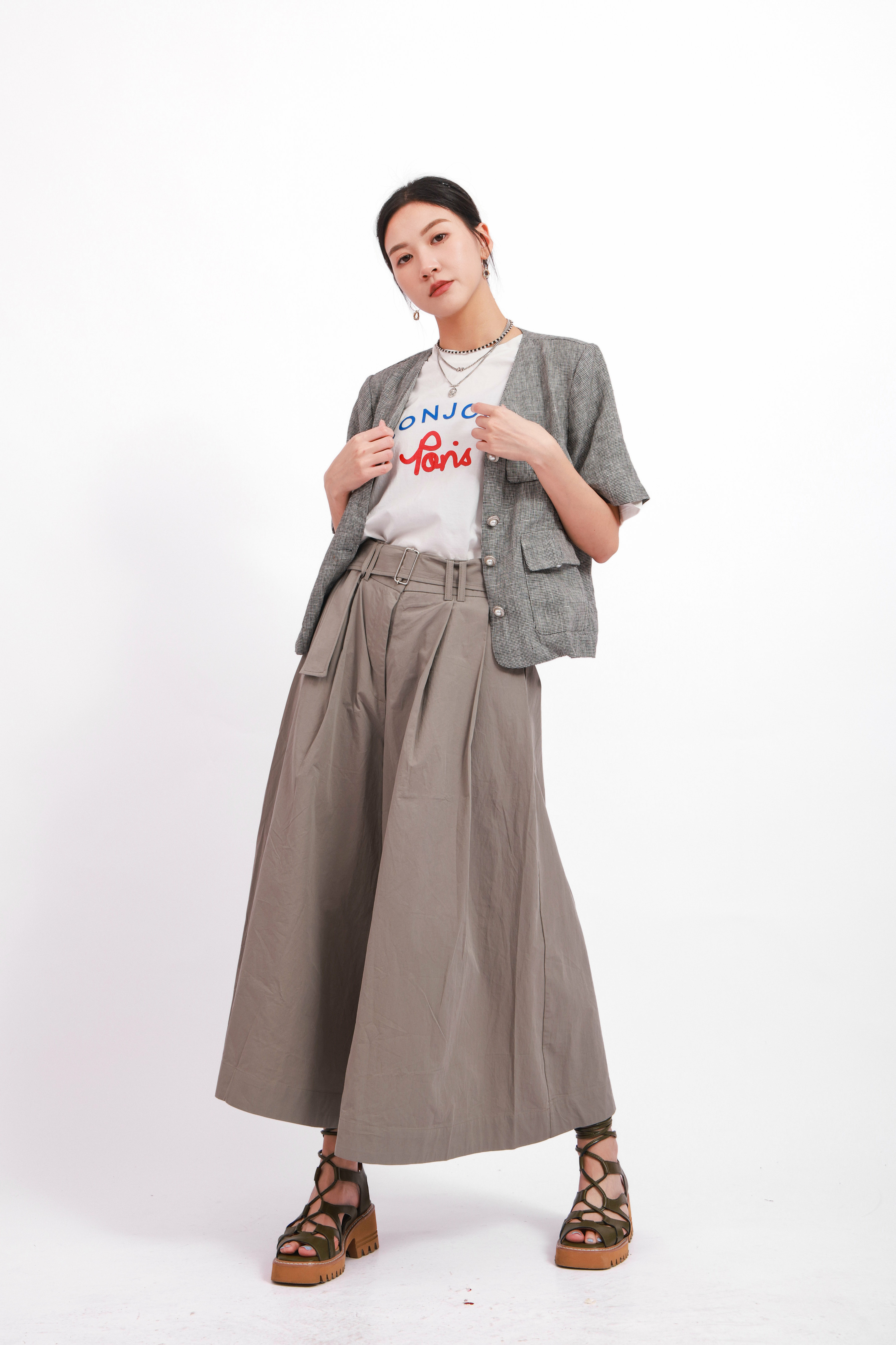 造型 982（外套＋Tee＋長褲）