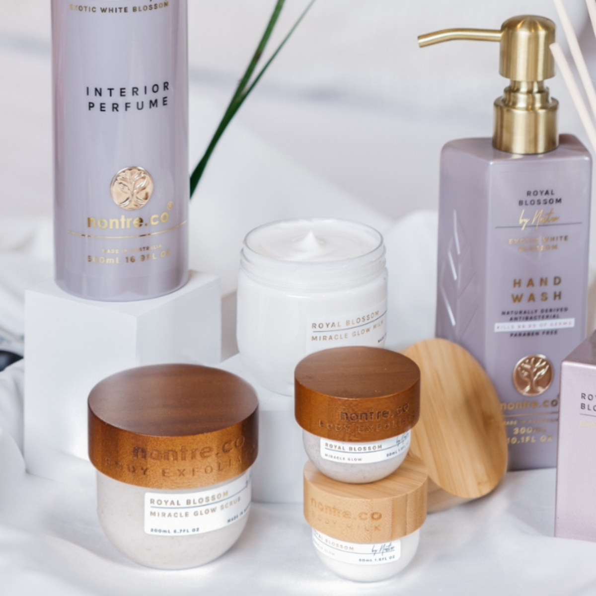 奇蹟光芒身體磨砂膏，皇家花香，200 毫升 Nontre Body Scrub, Royal Blossom