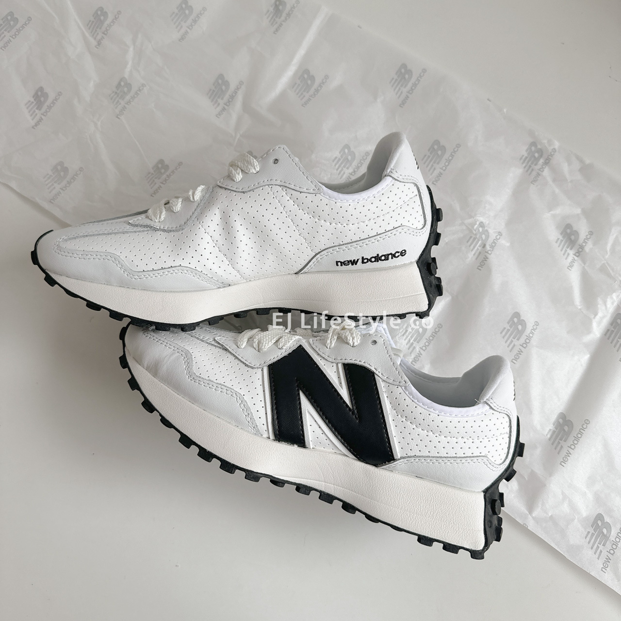NEW BALANCE 327 NB 白黑 仿皮革 網眼 男鞋 / 調貨