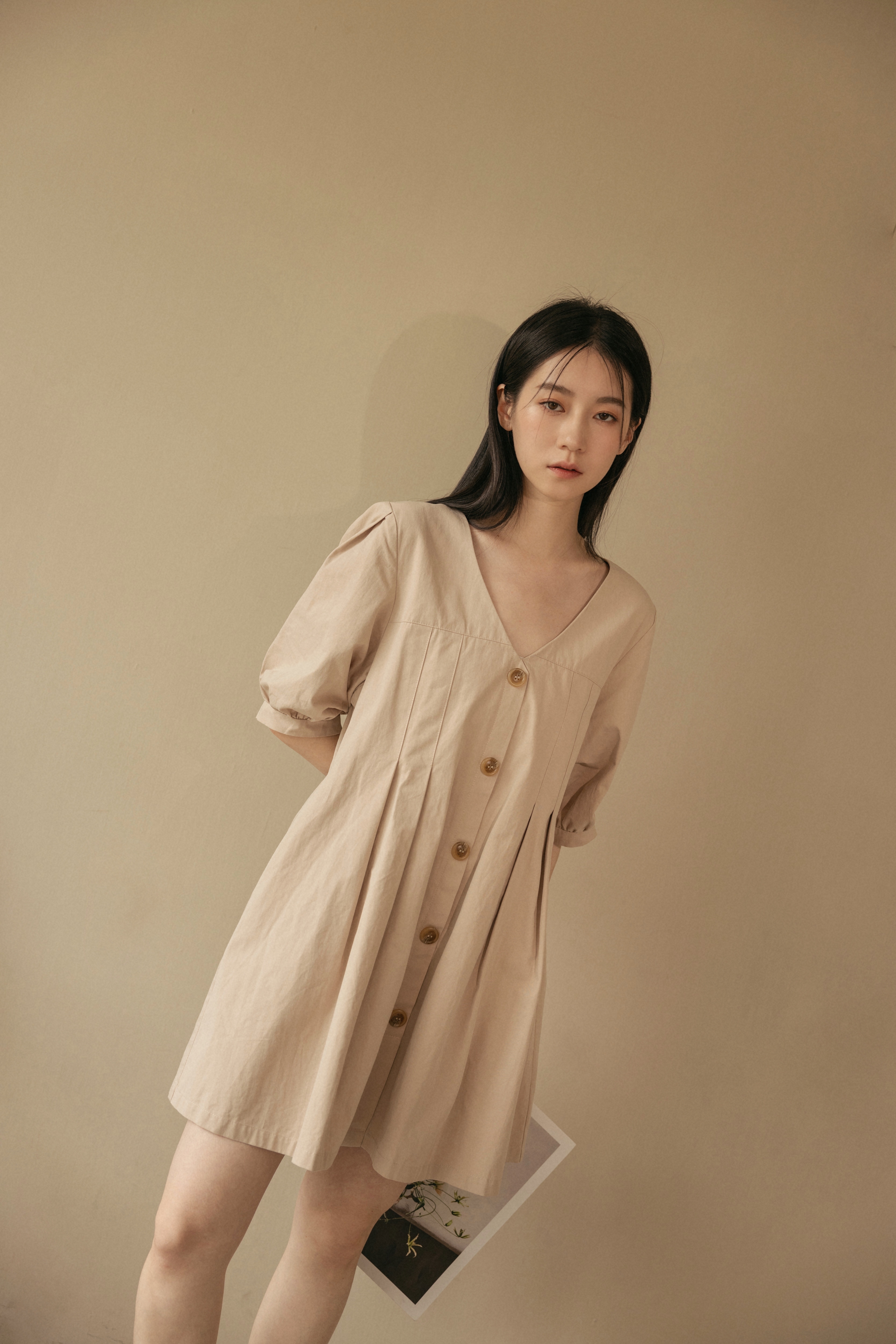 質感澎袖排釦短褲裙-杏