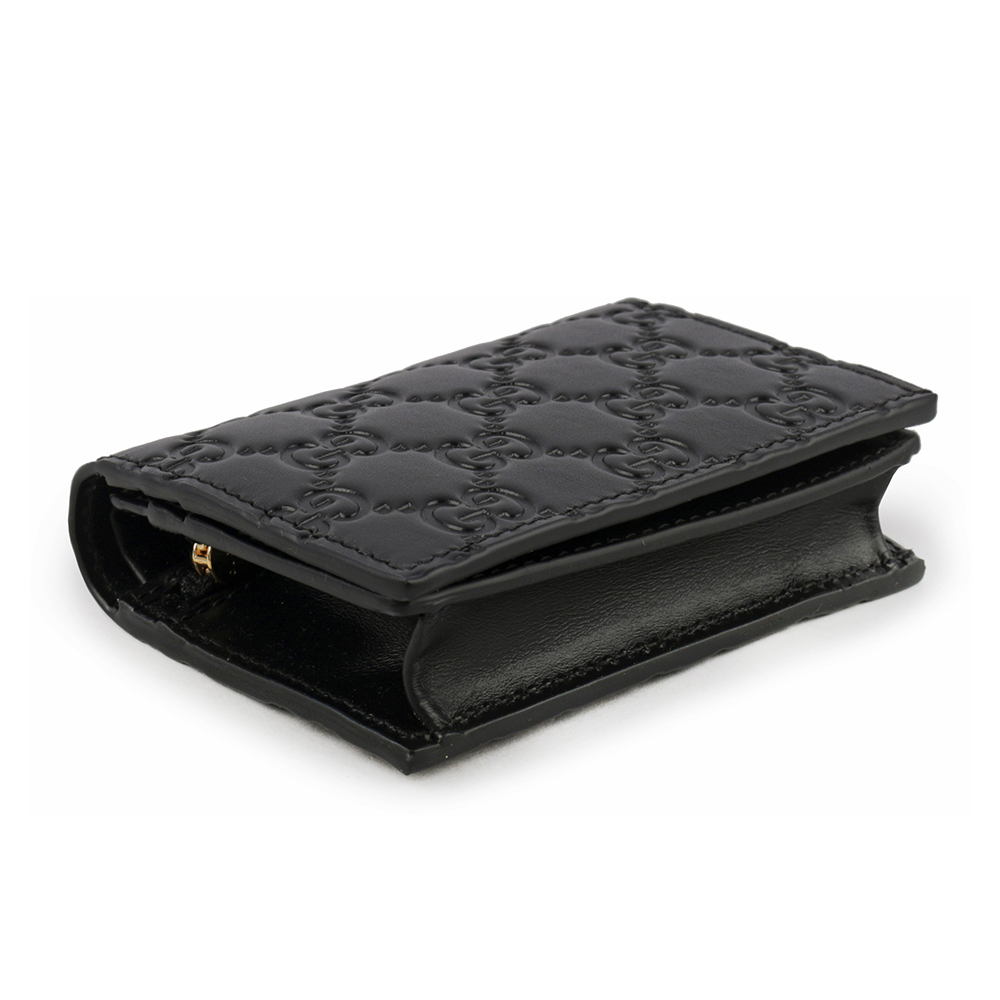 【GUCCI】GG Logo 大標誌壓印牛皮二折卡片小短夾(黑色) 779810 CWC1G 1000