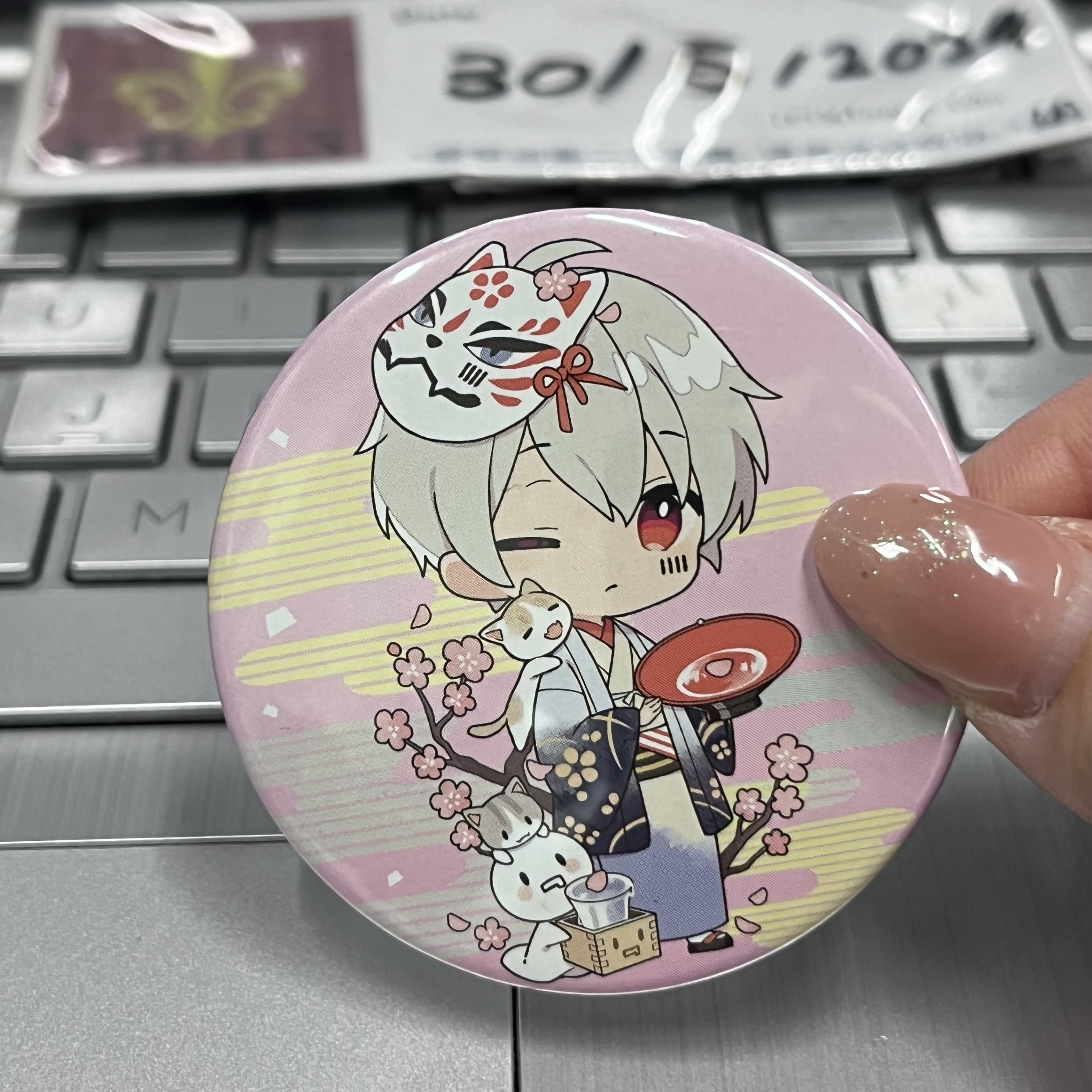 唱見 mafumafu 襟章