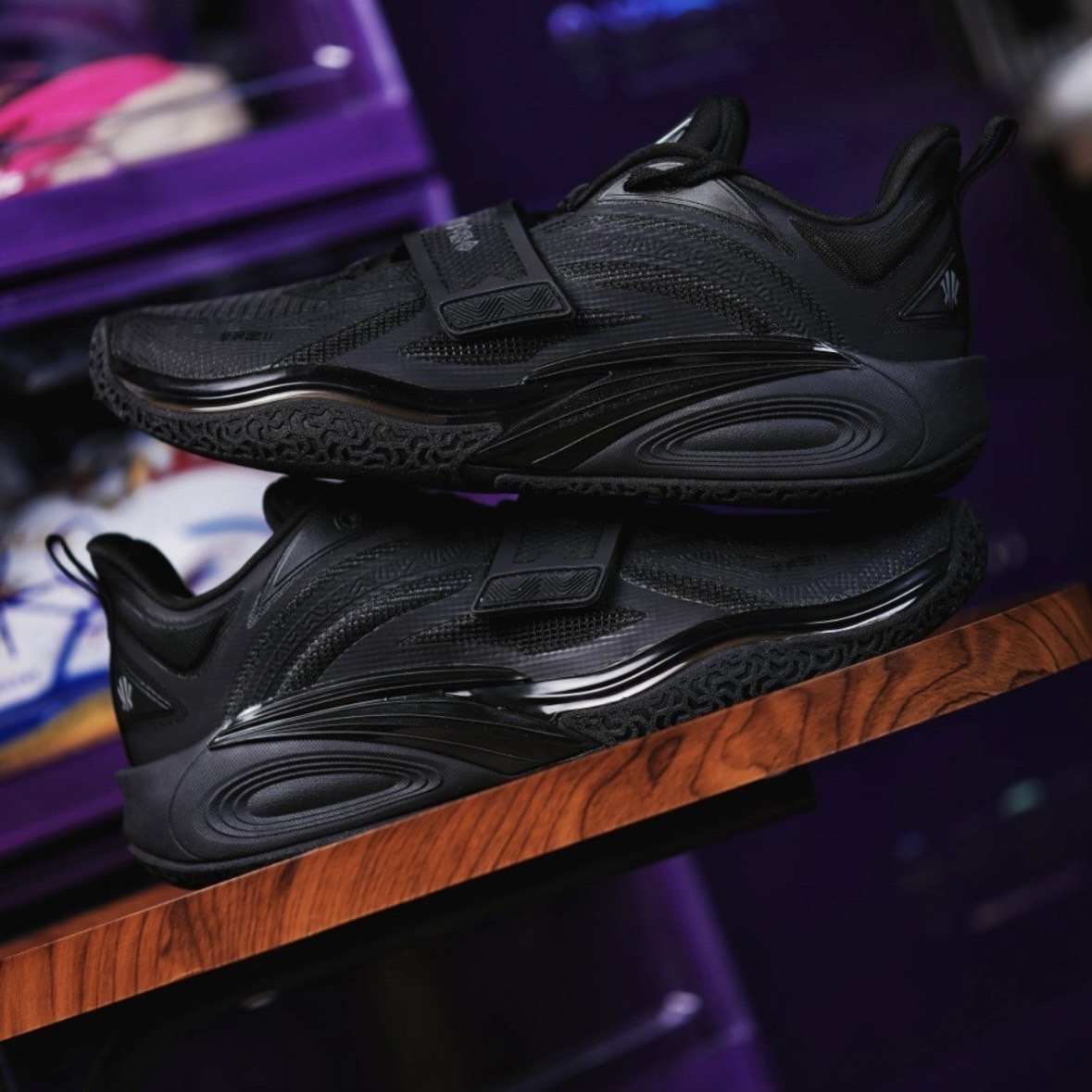 <海外限定>ANTA KAI 1 Black Knight 黑武士 全黑 實戰籃球鞋 安踏 歐文1代 歐神仙