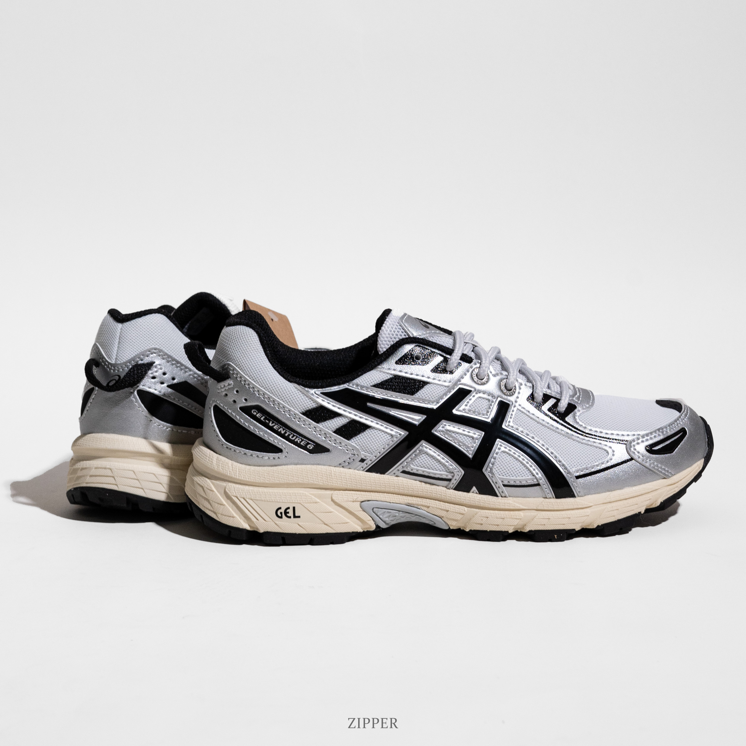 Asics Gel-Venture 6 White Black 白黑色