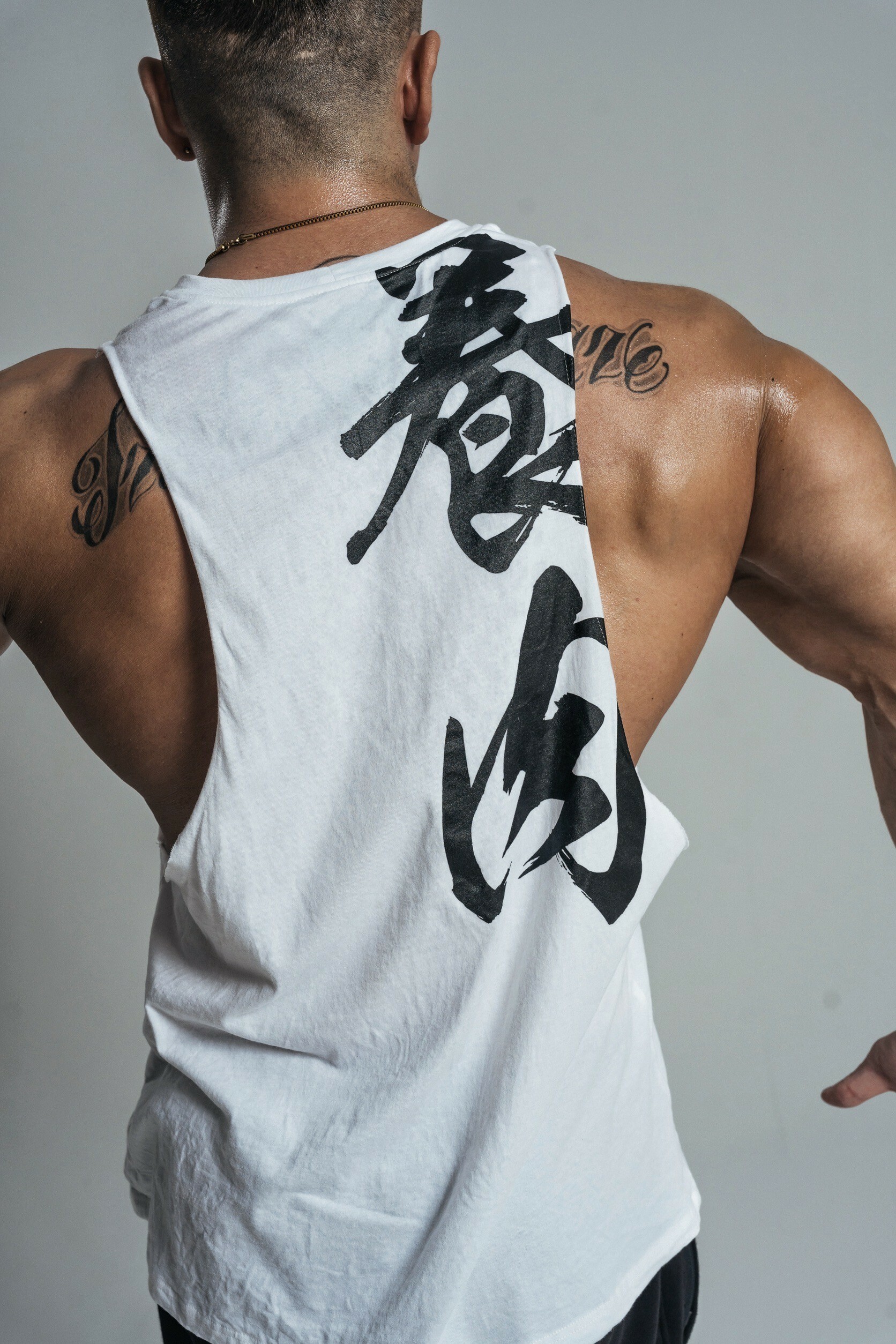 2024 UNDECO x Variner 聯名養肉深挖 i-shirt