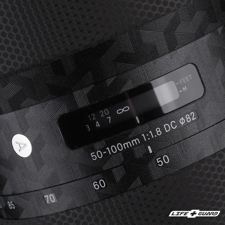 箭影黑貼膜質感特寫，LIFE+GUARD 設計風格