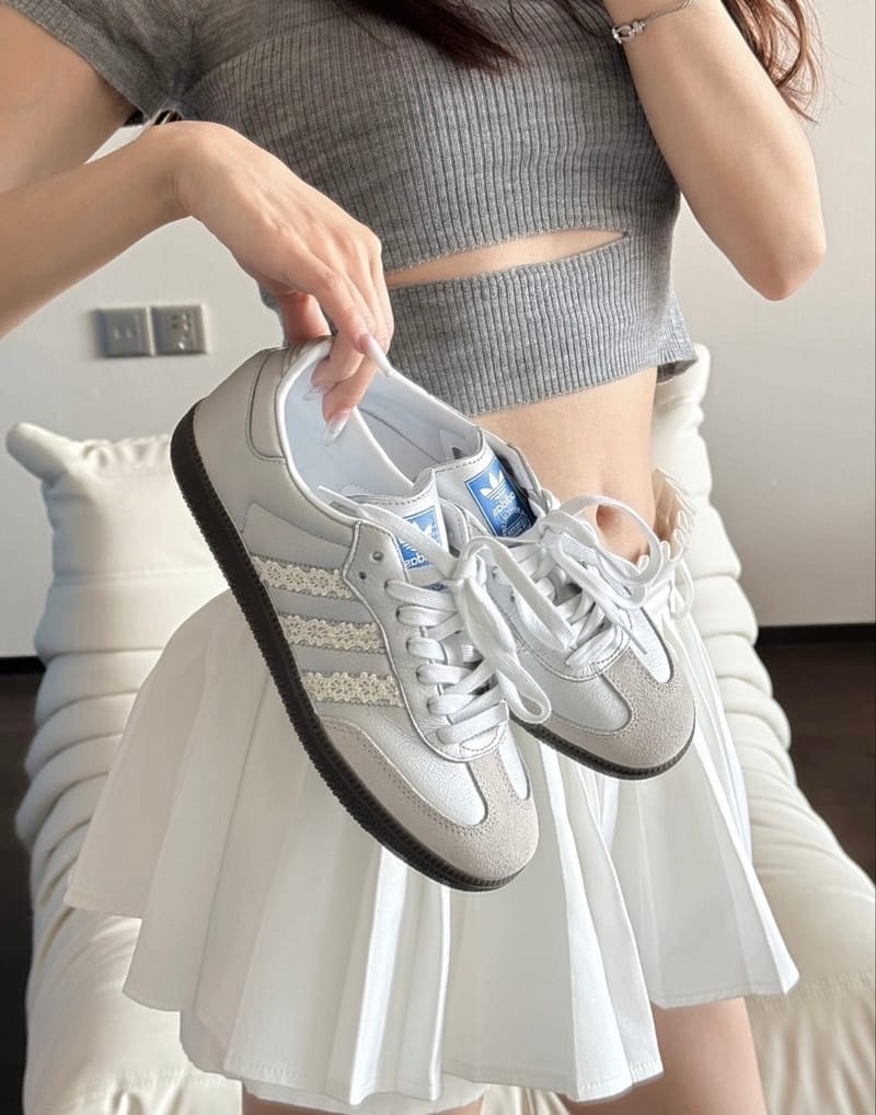 <絕美訂製款🩰> ADIDAS ORIGINALS SAMBA OG 芭蕾 銀河蕾絲  (B75806(TeamI-女款银雾公主K黑银)