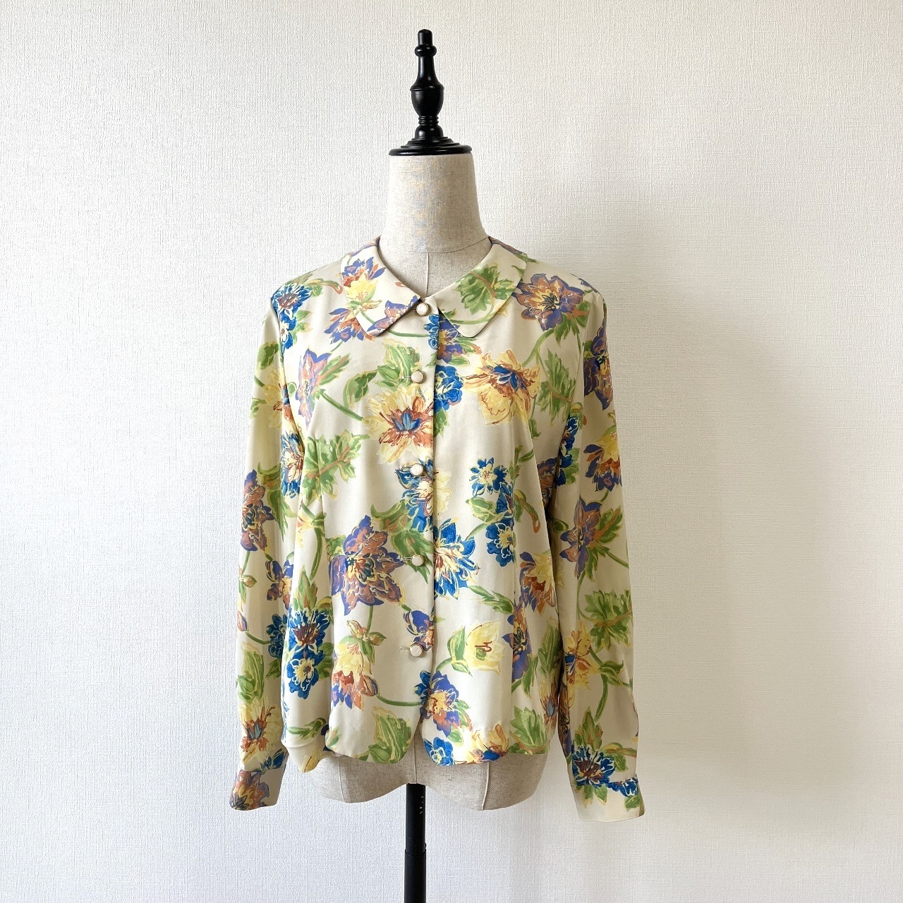 VINVERT迷幻水彩花卉上衣及半裙套裝