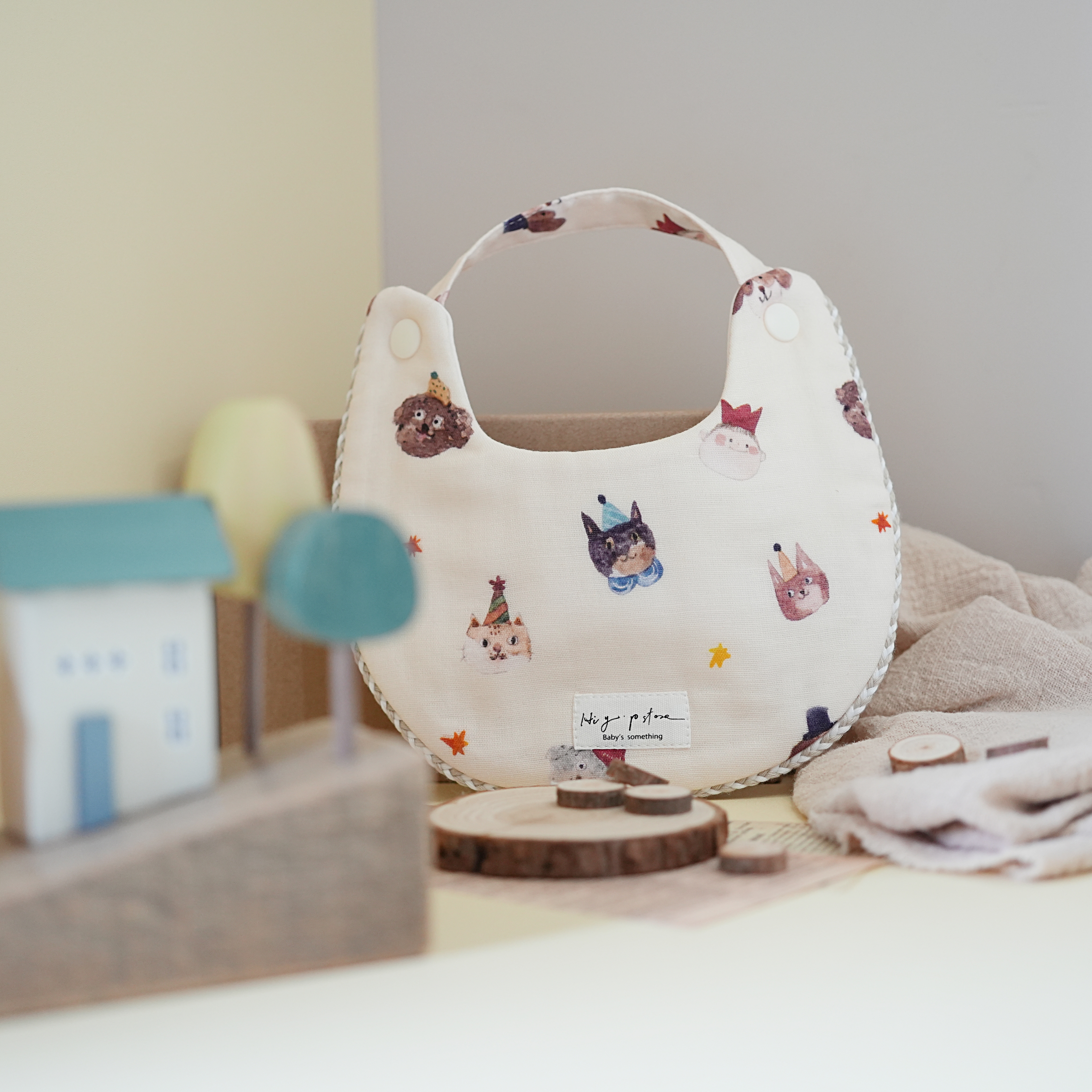 Hi Y.P store-手作圍兜-獨家設計款-萌寵寶貝