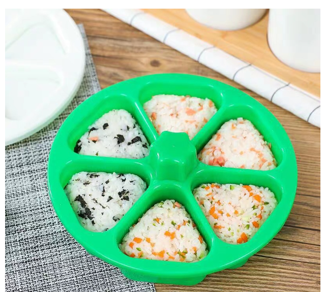 激抵三角形壽司飯糰 日式便當盒 壽司模具 壽司模具 壽司器 三角飯團模具  