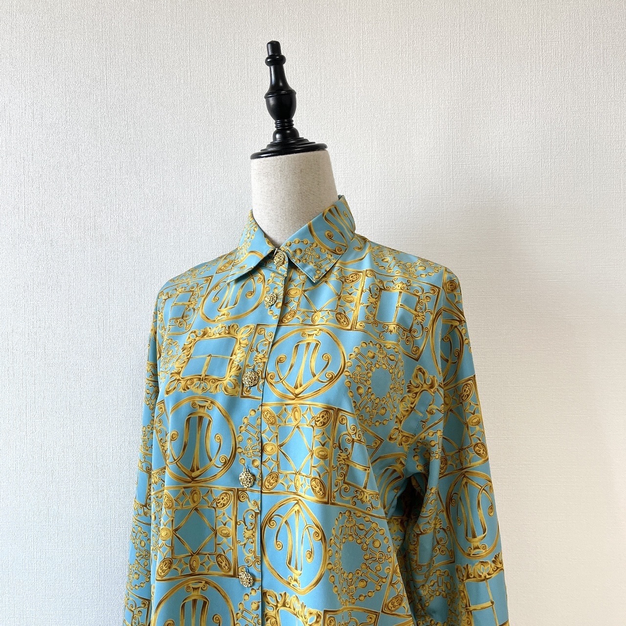 天藍色華麗巴洛克風古著上衣