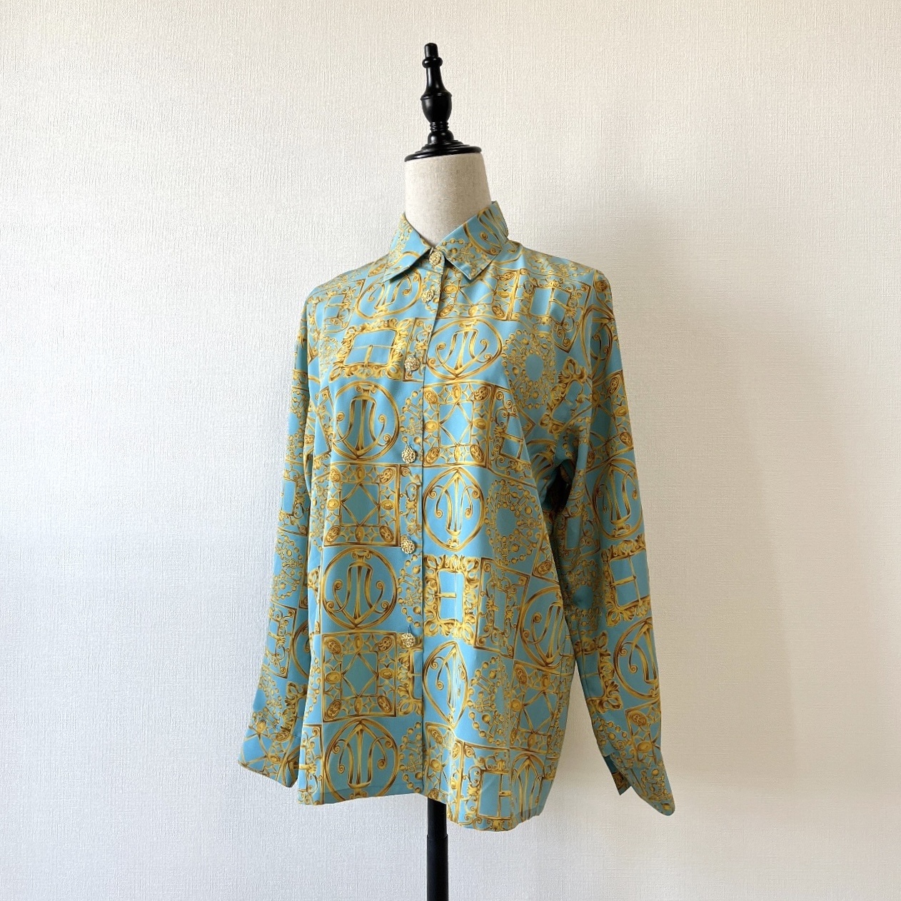 天藍色華麗巴洛克風古著上衣