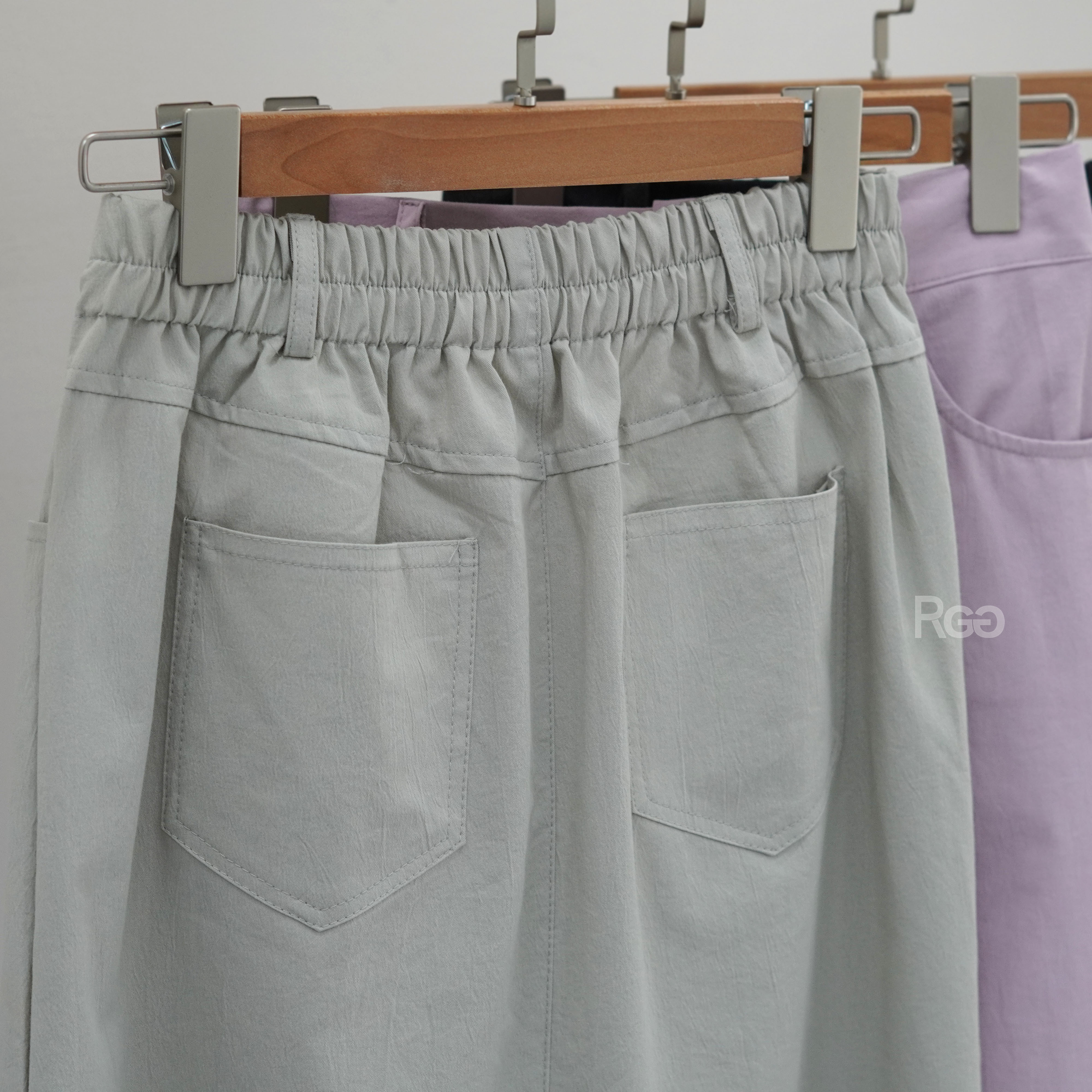 #74925 前開衩水洗直筒裙背面細節照