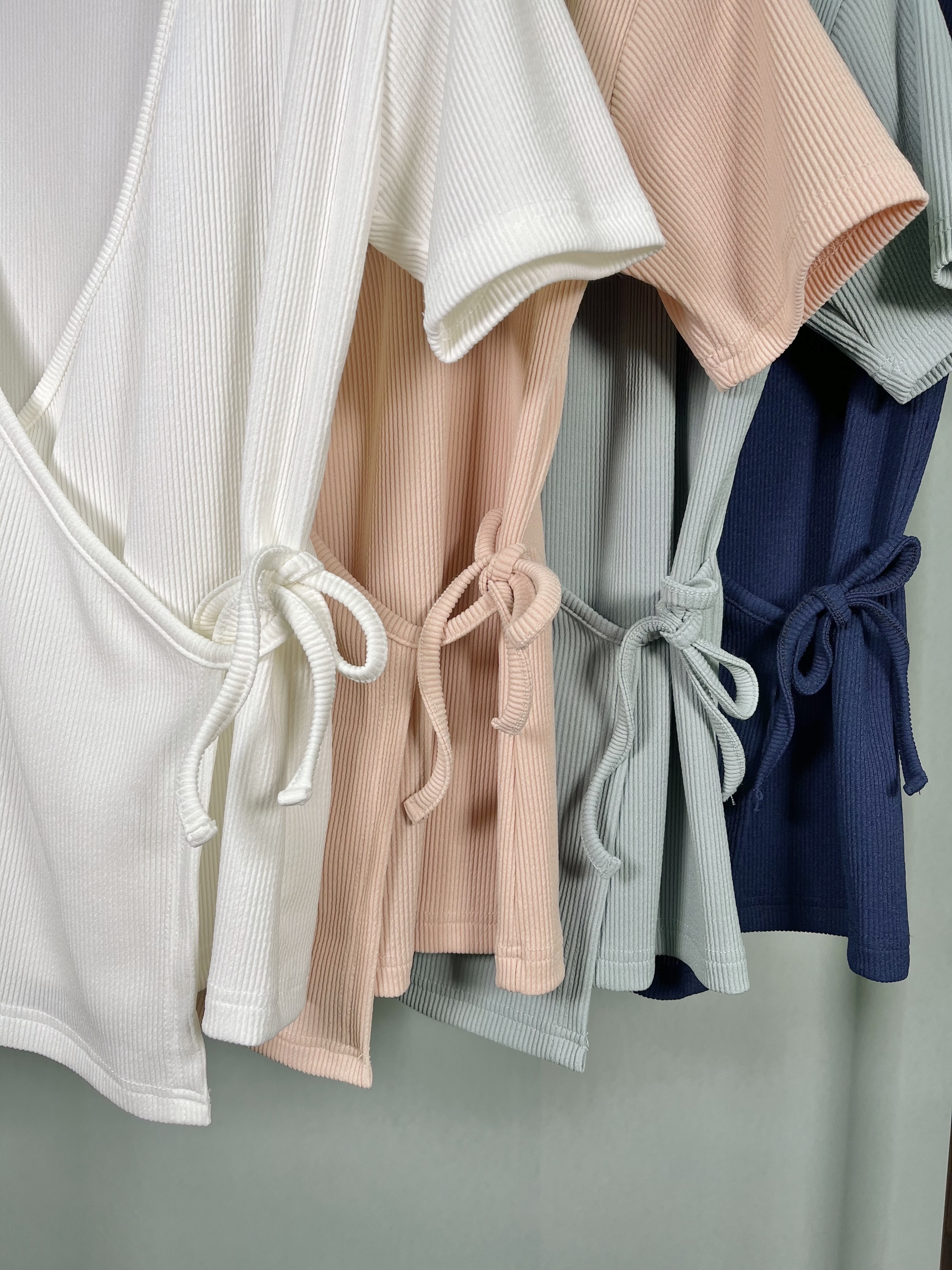 🌱V領側綁結Tee