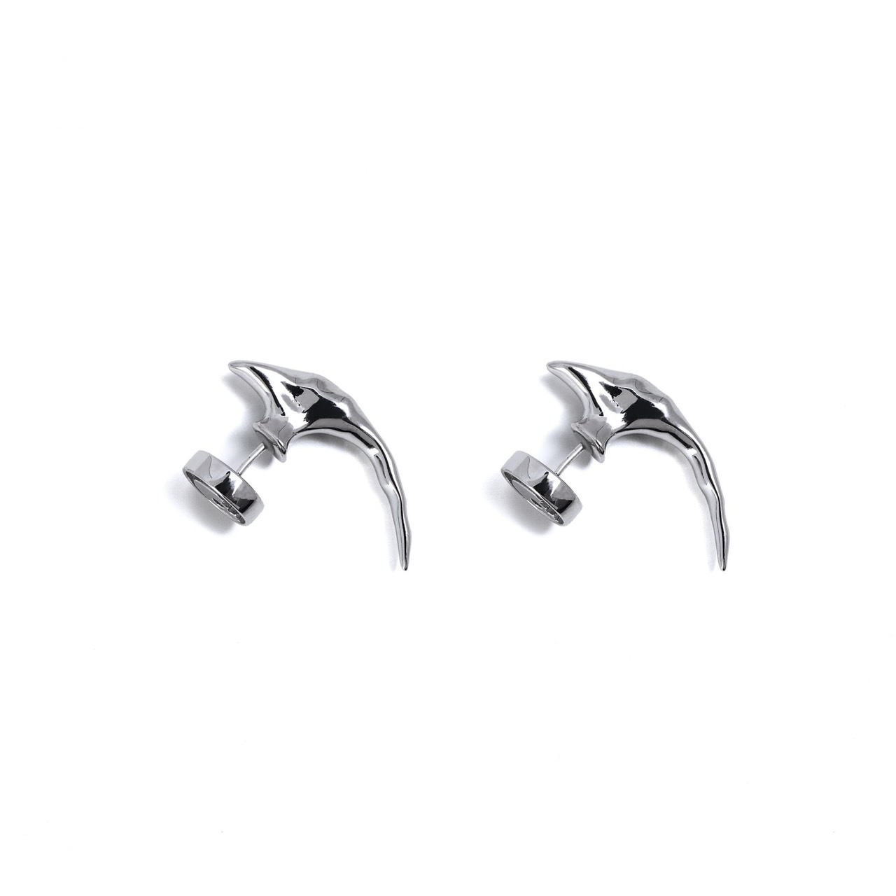 AES x Fe3c BONE SICKLE EARRING(一對)