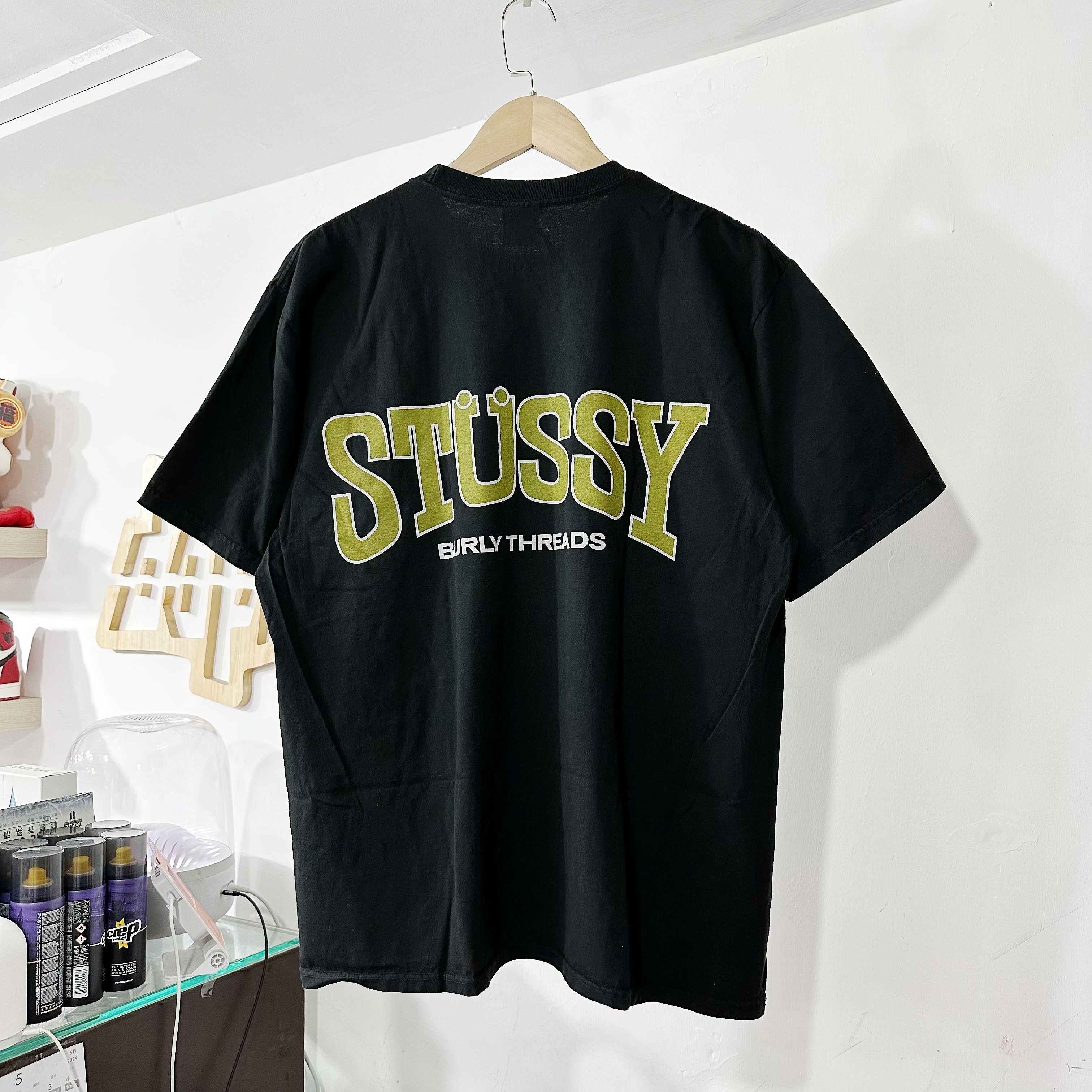 STUSSY BURLY THREADS TEE PIGMENT DYED  BLACK 洗水黑