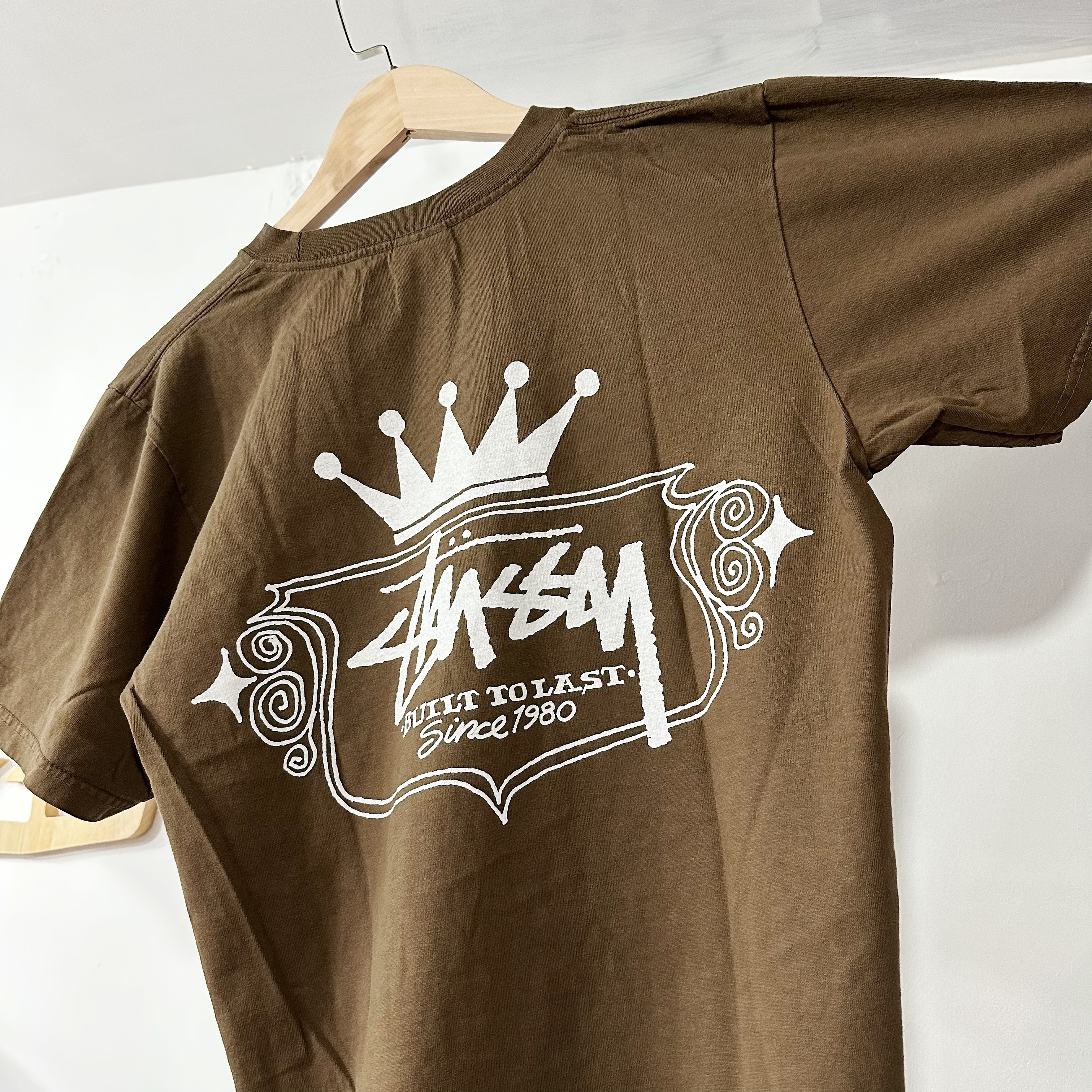 STUSSY BUILT TO LAST TEE PIGMENT DYED BROWN