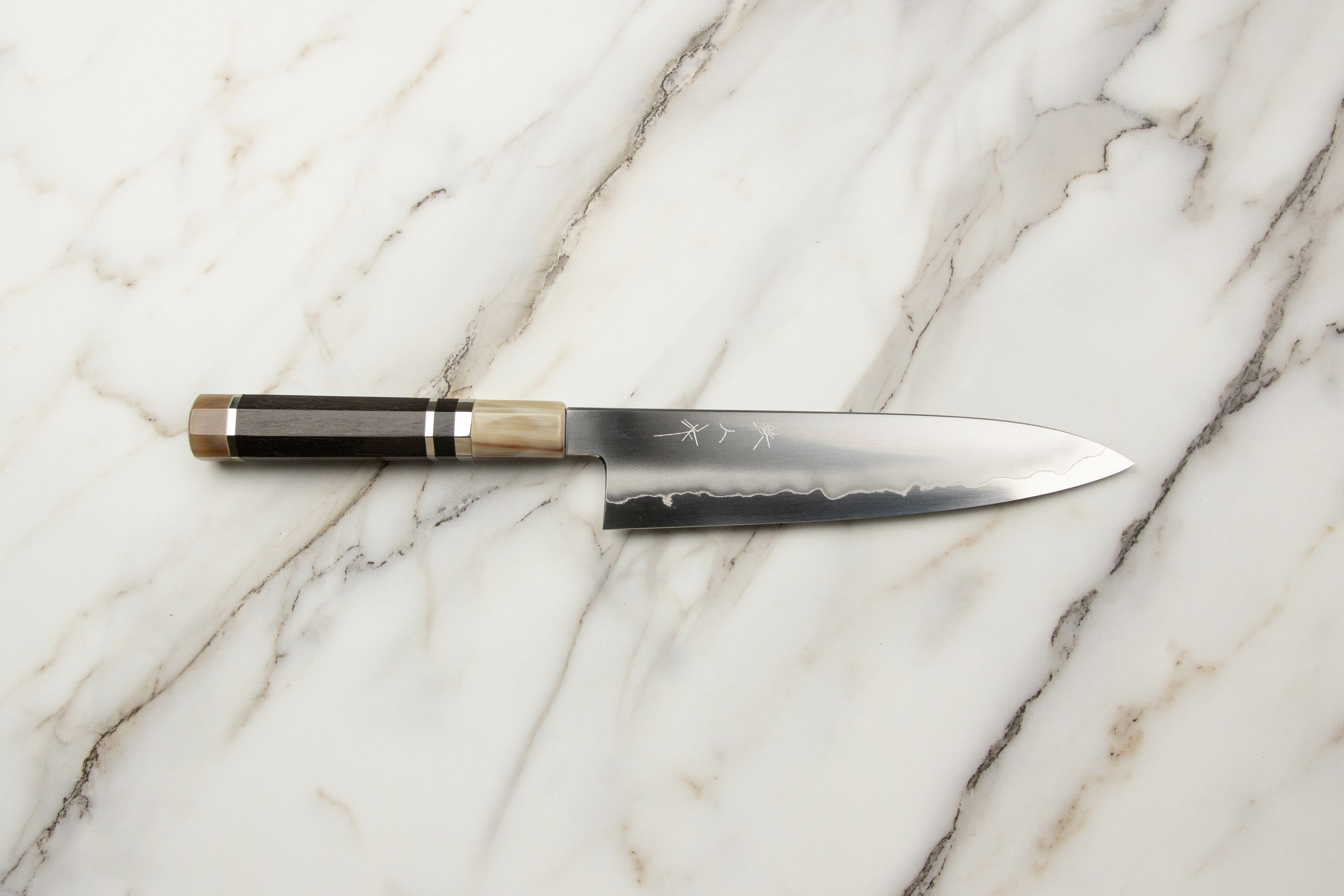 鉄人作銀三鋼浮刃仕上牛刀210 mm ***刀條*** (圖例為「黑檀木三銀卷