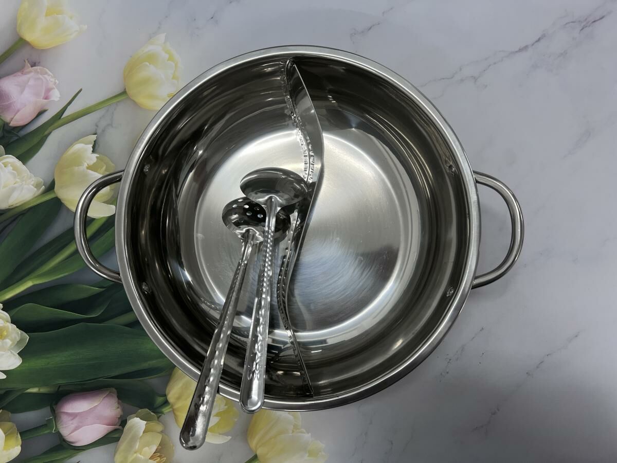 [(Special) 30cm two-flavor hot pot (with S grid without lid spoon length about: 20cm) flawed mind careful shooting] Bucheng steel mandarin duck pot Mandarin duck pot split hot pot pot side stove pot