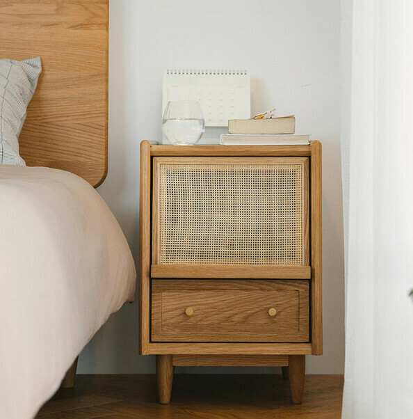 Hotly recommended rattan simple solid wood bedside table (oak color - without lights)