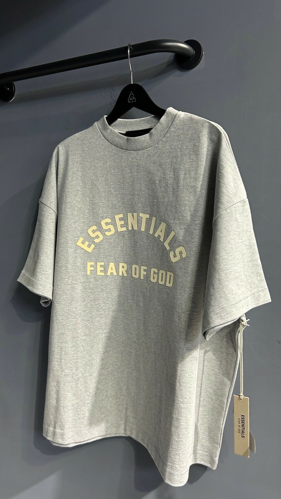 FOG Essentials 厚磅小高領 立體膠印Logo短袖 T