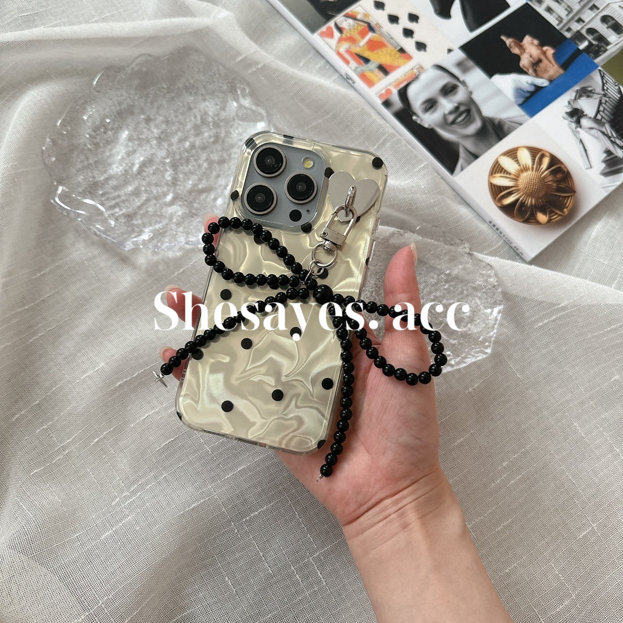 IPHONE 奶昔波點蝴蝶結手機殼