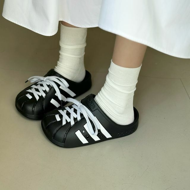 ADIDAS ADILETTE CLOGS 懶人鞋 洞洞拖鞋 防水 黑色 黑白 鞋帶款 男女鞋 JH9848 / 預購