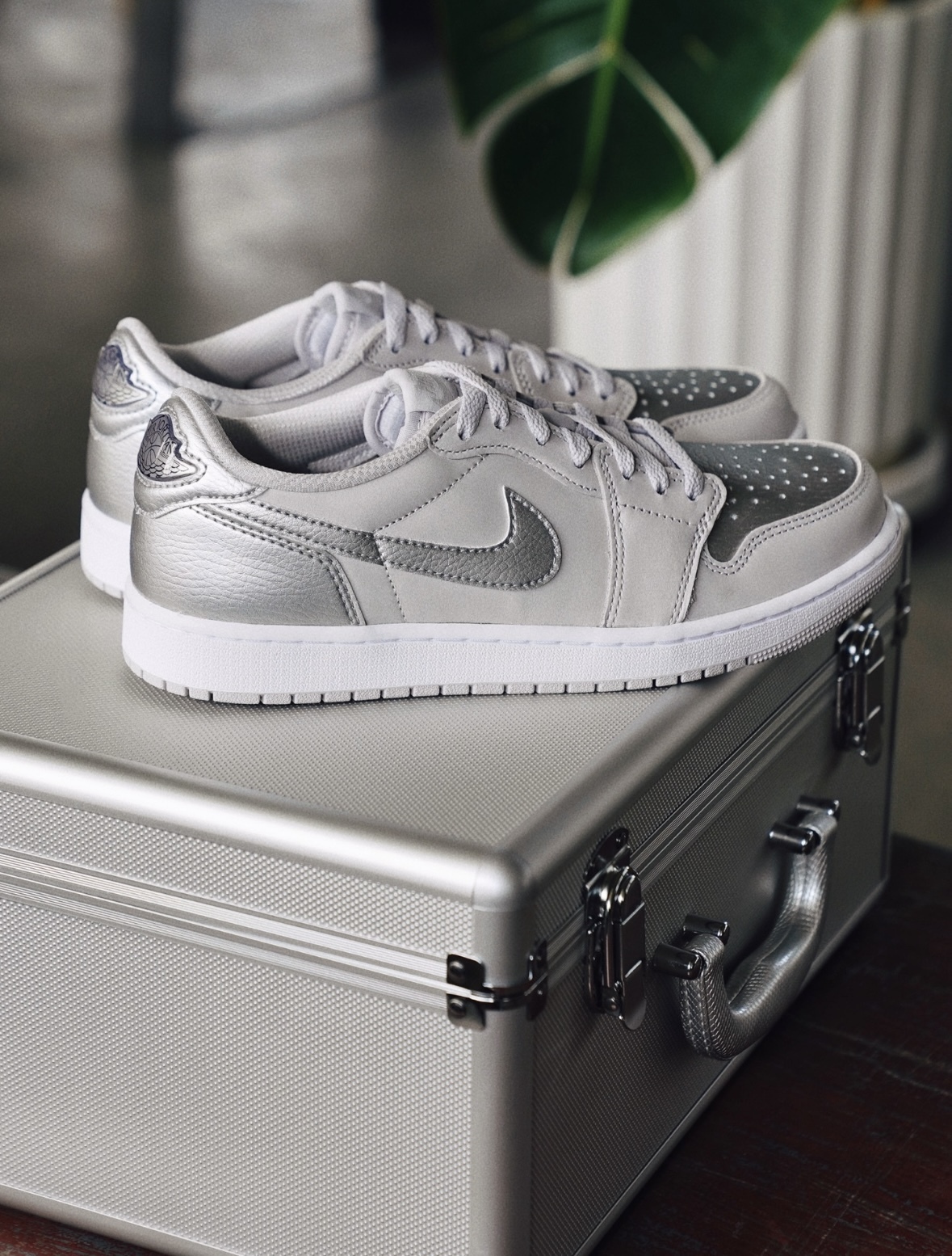 Nike Air Jordan 1 Low OG AJ1 日本銀 金屬銀 銀色 灰銀色 皮革 CZ0790-002 CZ0858-002/預購