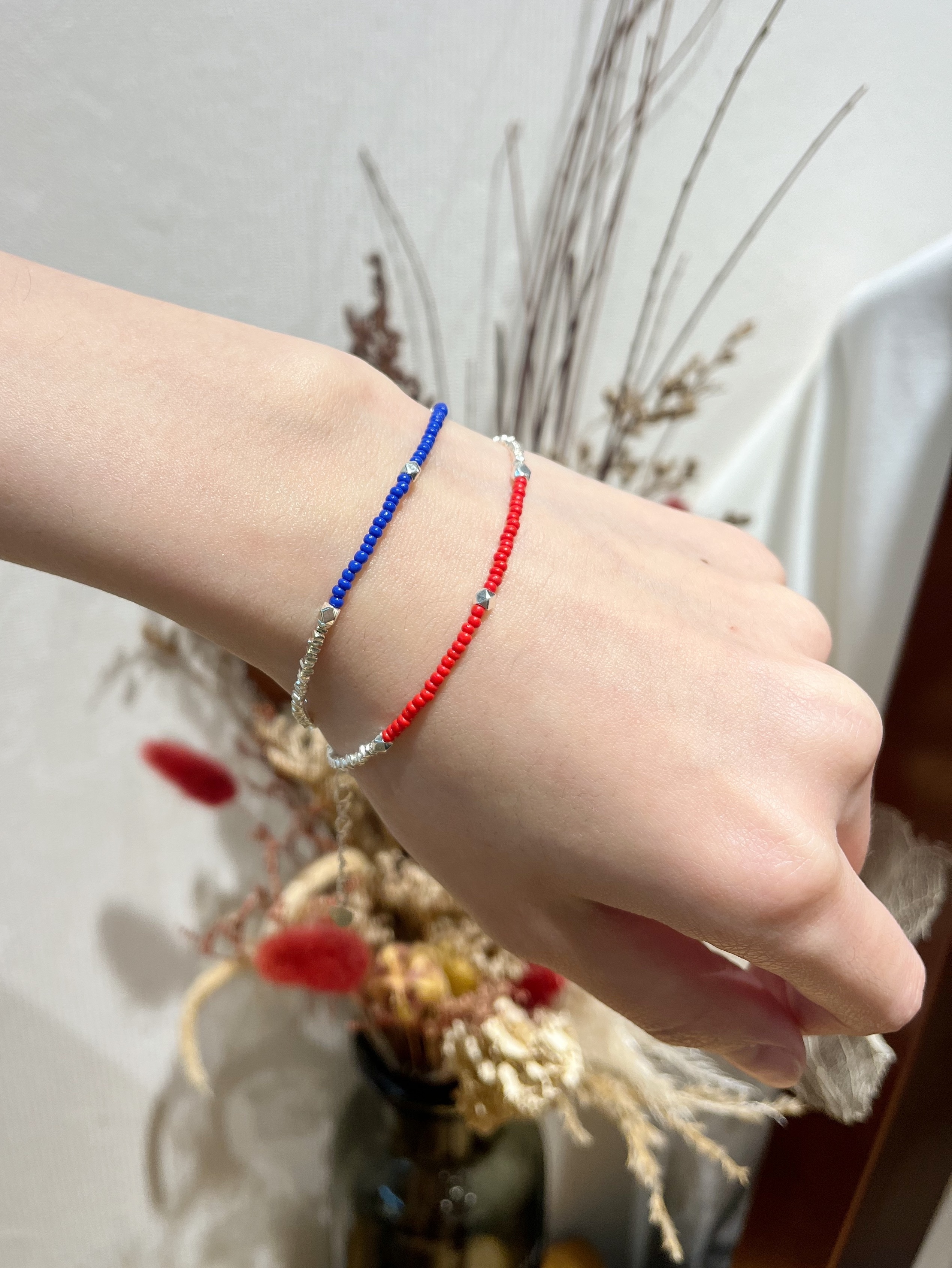 🌱銀珠+紅/藍裝飾珠手鏈