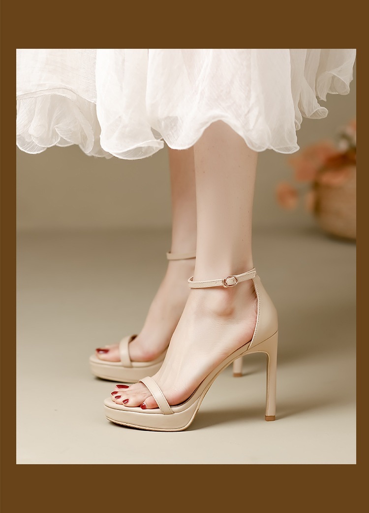 防水台一字帶 襬搭跟鞋(34-40)(裸/銀/黑)