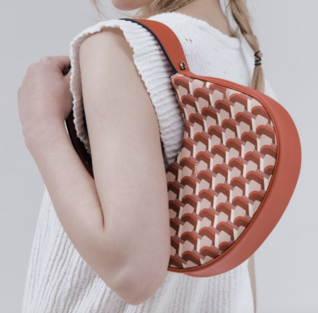 韓国大人気[rosa.K]MONOGRAM PETIT SHOULDER SECRET BLACK_MM 韓國Rosa.K Moon Belt Monogram Shoulder Bag SS