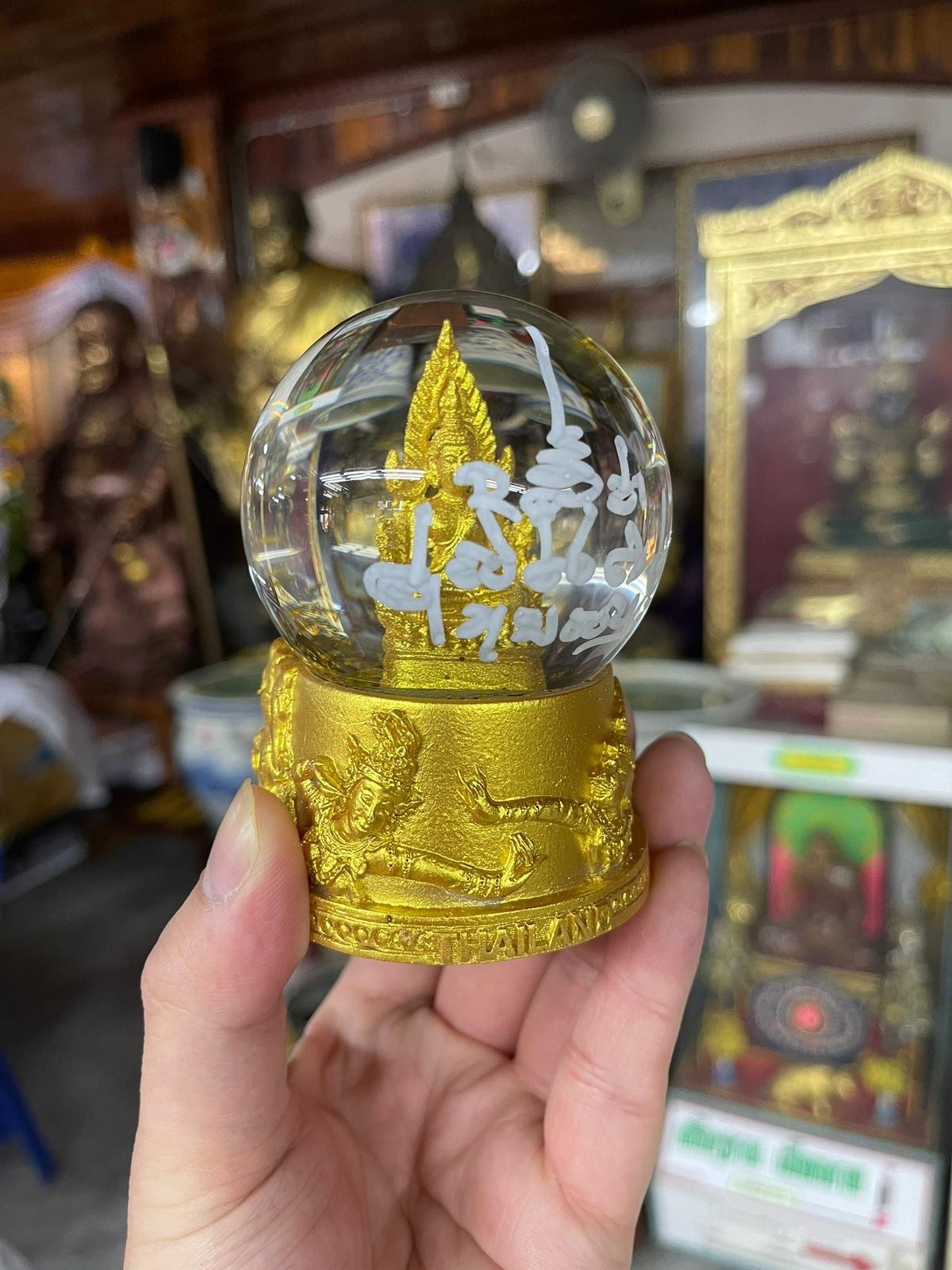 龍婆本廟 成功佛水晶球天神座