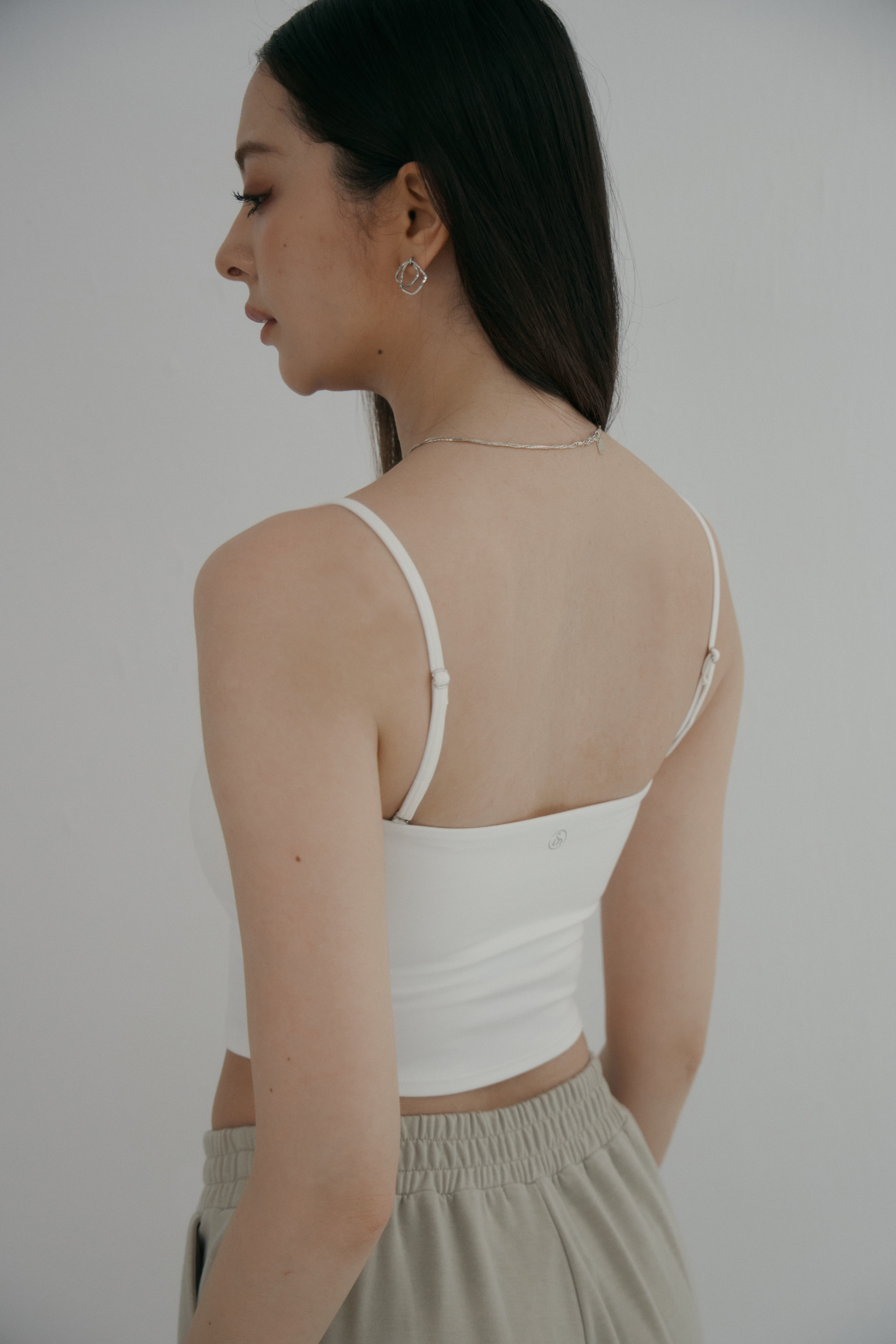 2 Ways 必備中長版平口BRA TOP- 白