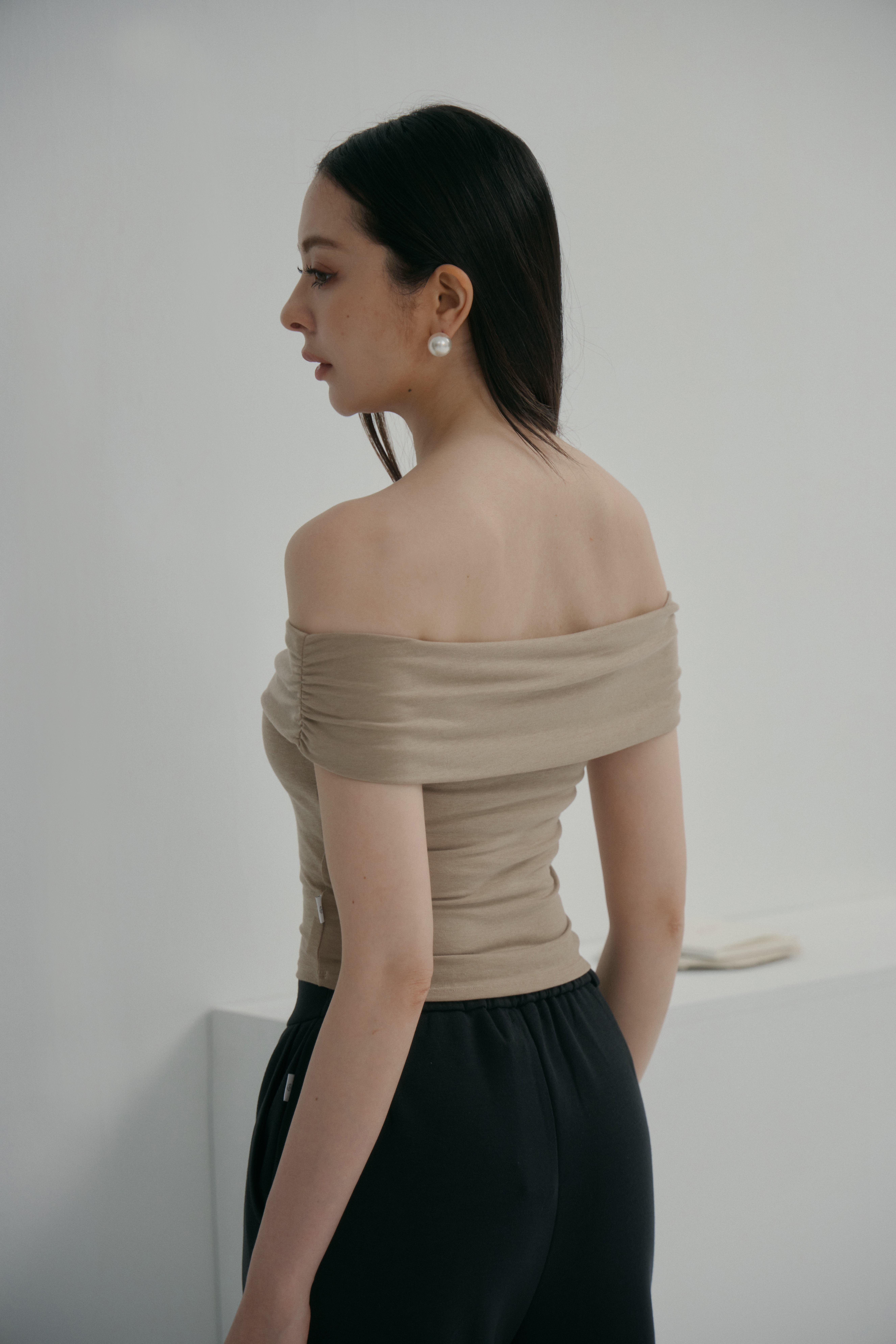 法式一字領BRA TOP上衣- 卡其