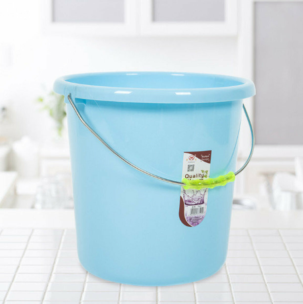 Portable Round Plastic Bucket 12L (Random Color)