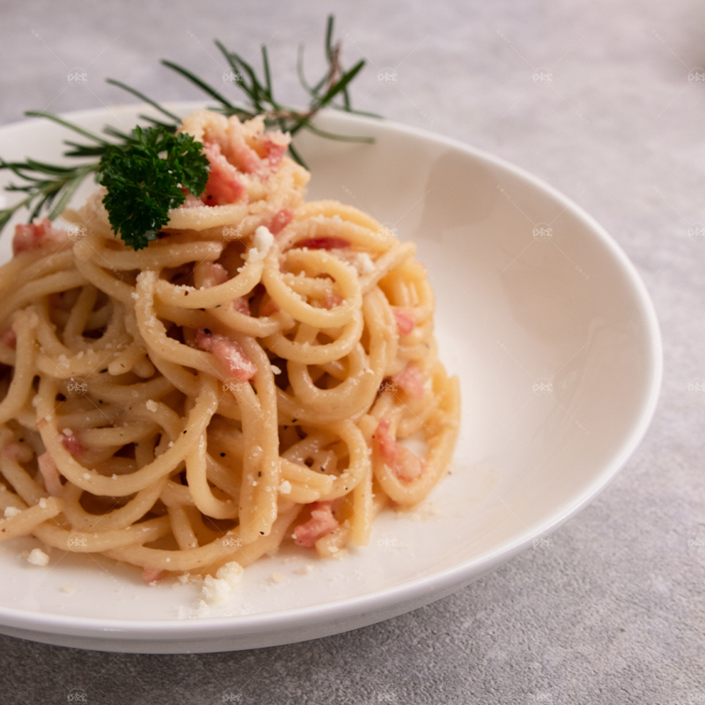 卜蜂奶油培根義大利麵