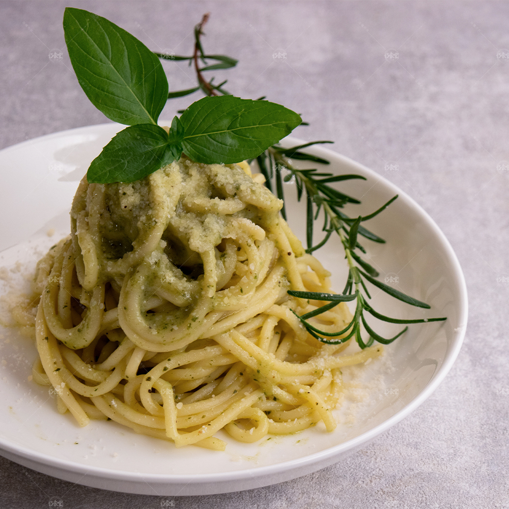 卜蜂青醬羅勒義大利麵