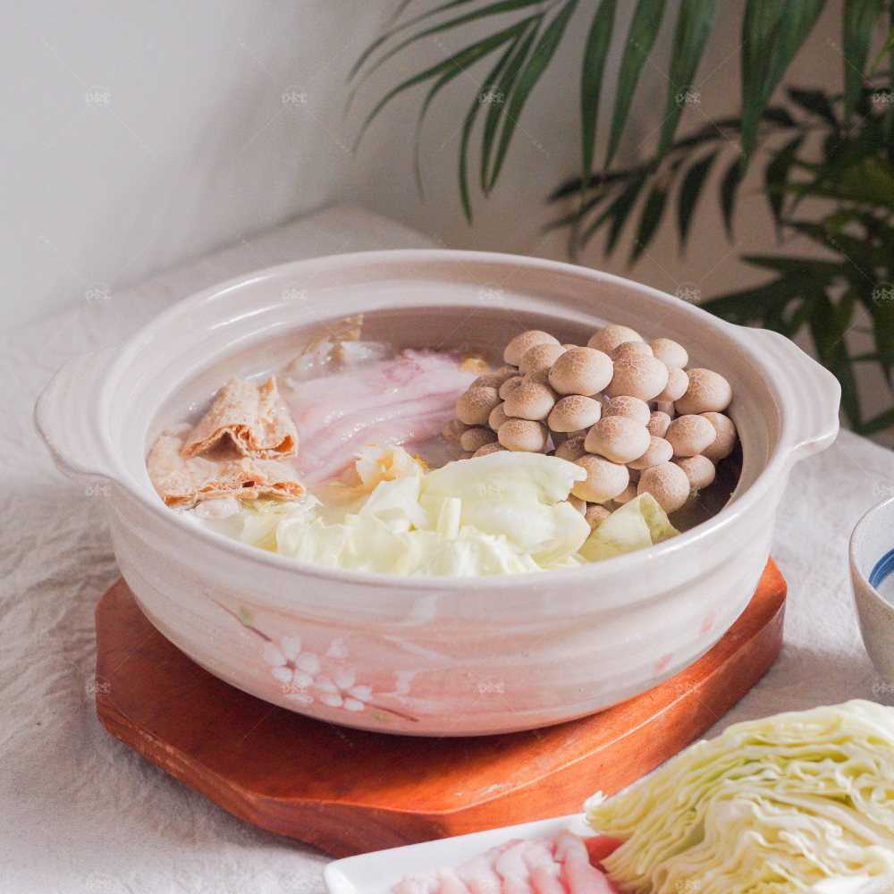 酸菜白肉鍋 - 湯底帶料