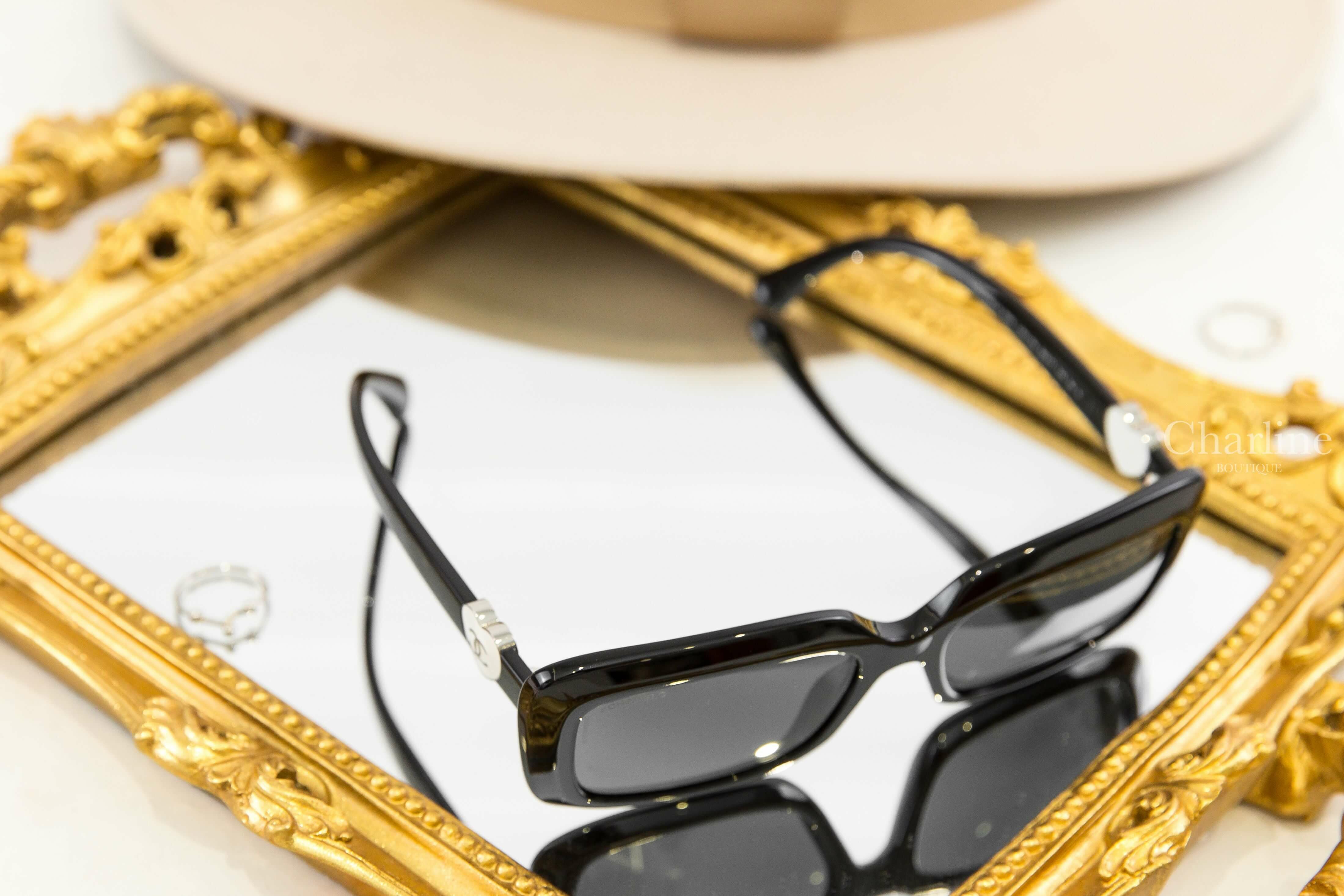 Chanel Rectangle Sunglasses 黑色方框灰色鏡片側邊白底愛心銀色CC太陽眼鏡-Charline Boutique 精品代購