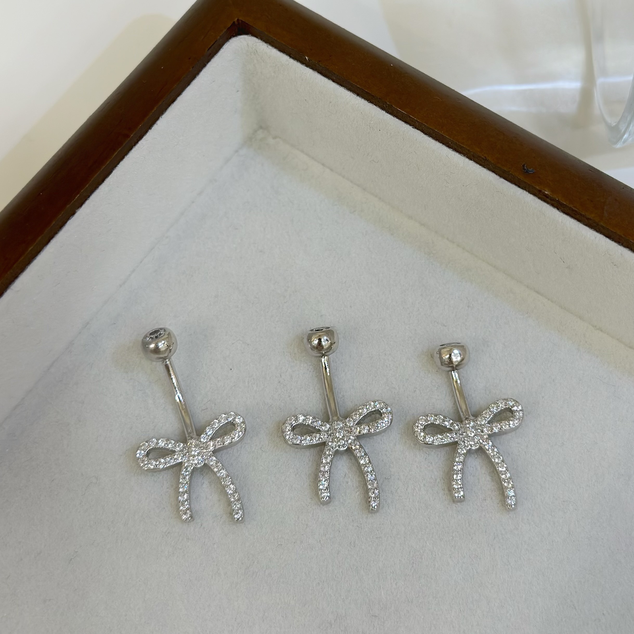 【純銀】滿鑽蝴蝶結肚環