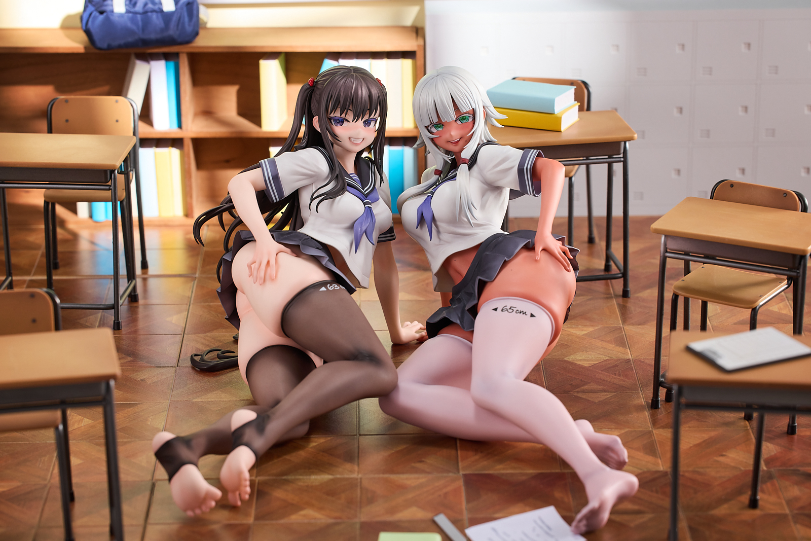 MAGI ARTS A WORLD WHERE THICK LEGS ARE STATUS AIZA LAURA & NIKUKURA IROHA 1/3.5 SCALE FIGURE SET OF TWO
