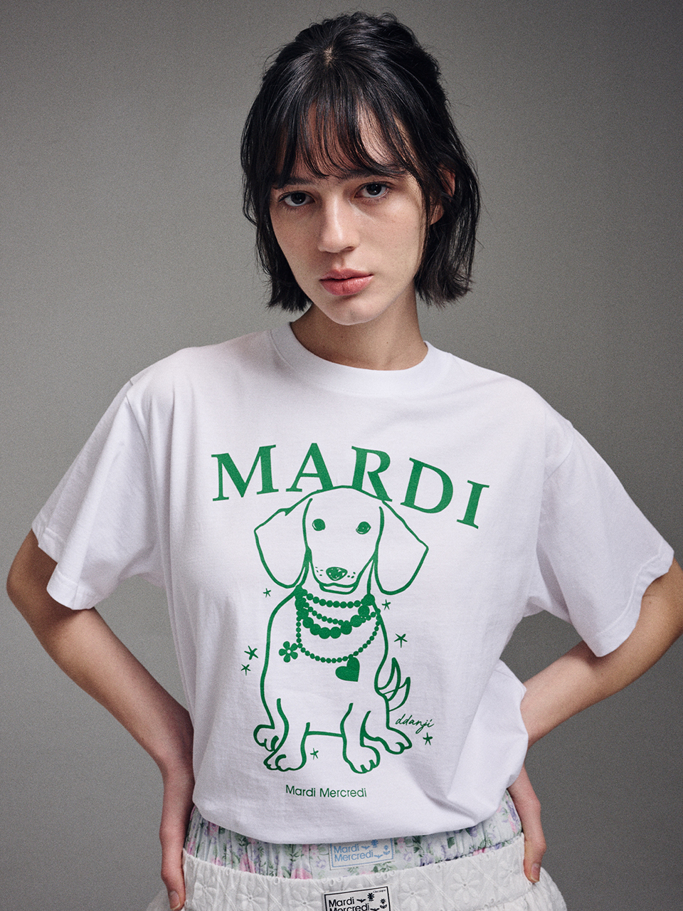 現貨┃韓國 Mardi Mercredi TSHIRT SWING THE TAIL DDANJI PEARL NECKLACE 正面臘腸狗 短TEE