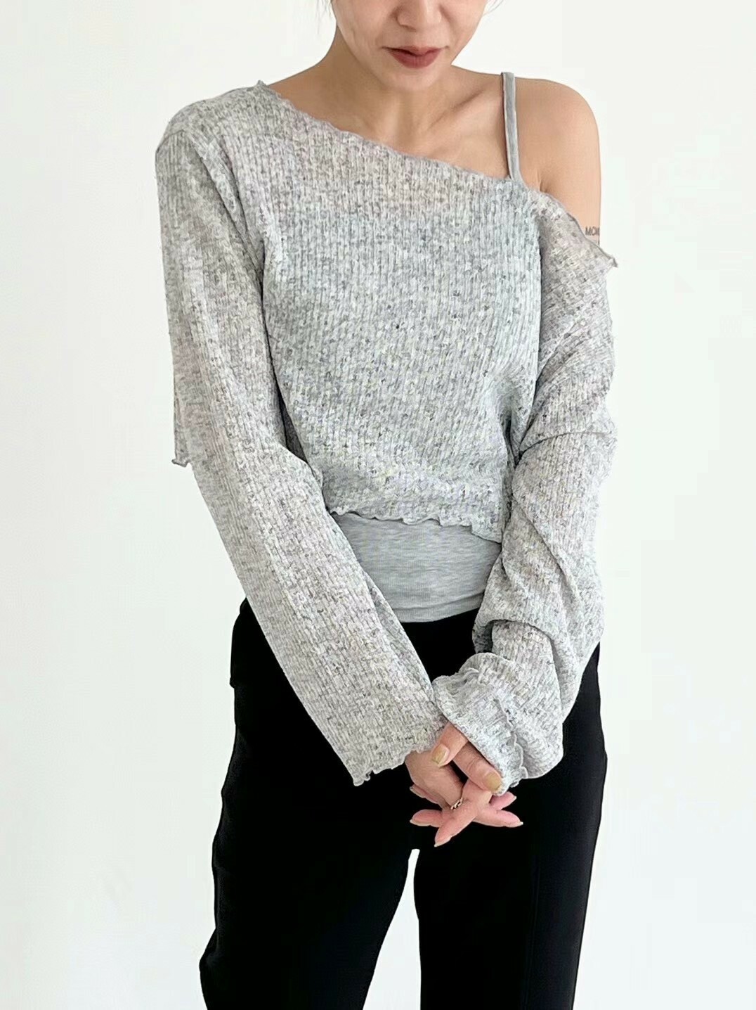 木耳捲邊線條顯瘦背心罩衫