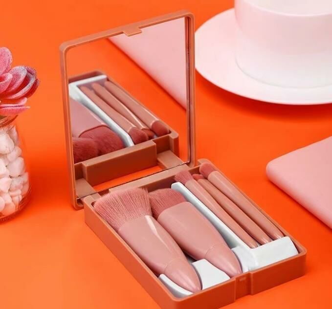 Set of 5 Mini Makeup Brushes (Brown) 