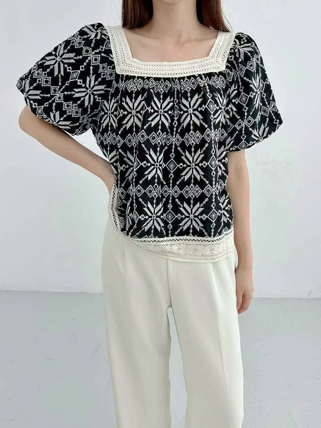 TOP#14403🤎刺繡泡泡鬆鬆上衣