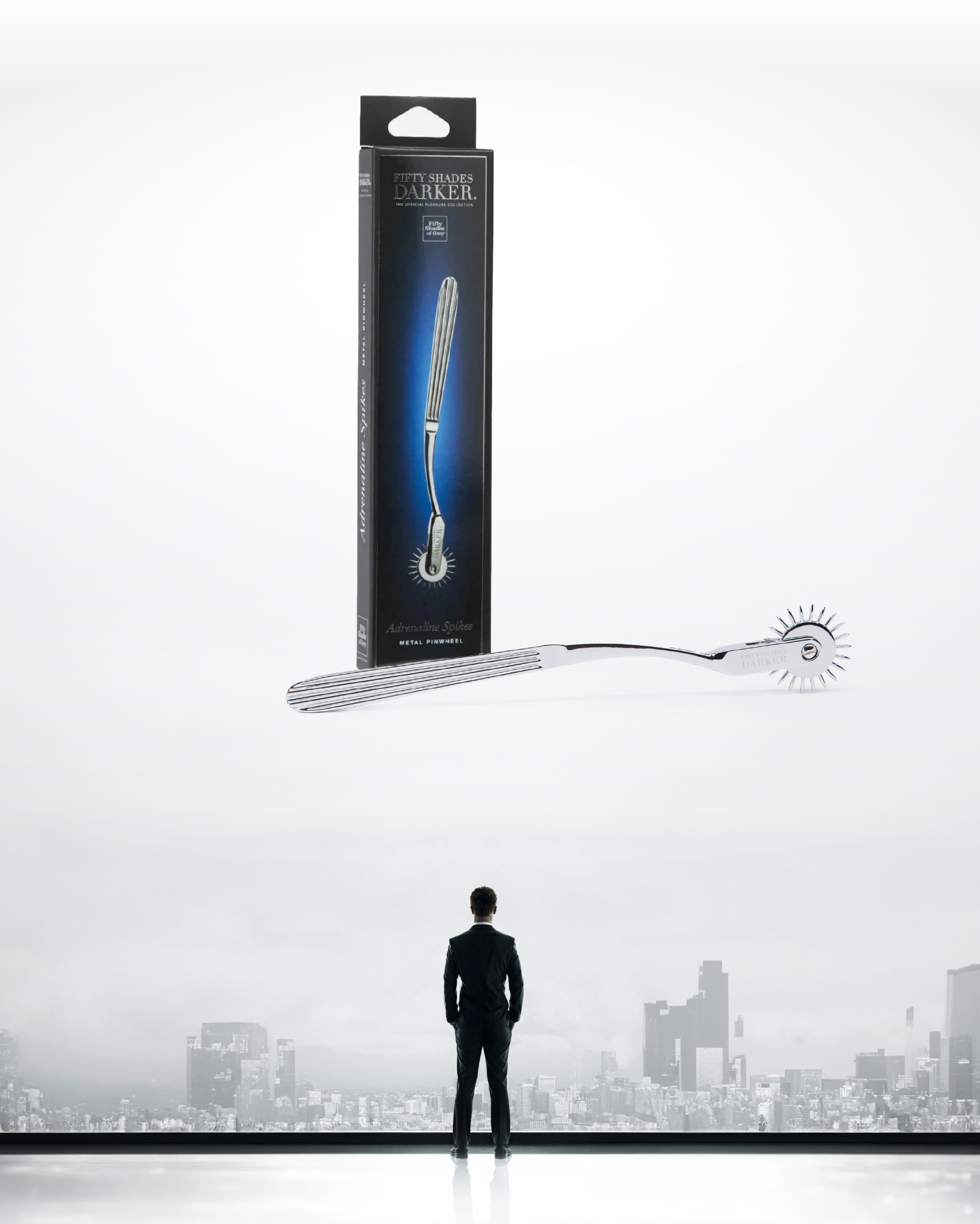 格雷的五十道陰影,Fifty Shades of Grey,Darker 尖刺金屬風車,調教時尚,調教,調教扮演,BDSM,SM,親密關係,格雷,角色扮演,捆綁,禮物,繩縛,束縛,綁帶,口球,手拍,頸圈,項圈,牽引鏈,手銬,腳銬,馬鞭